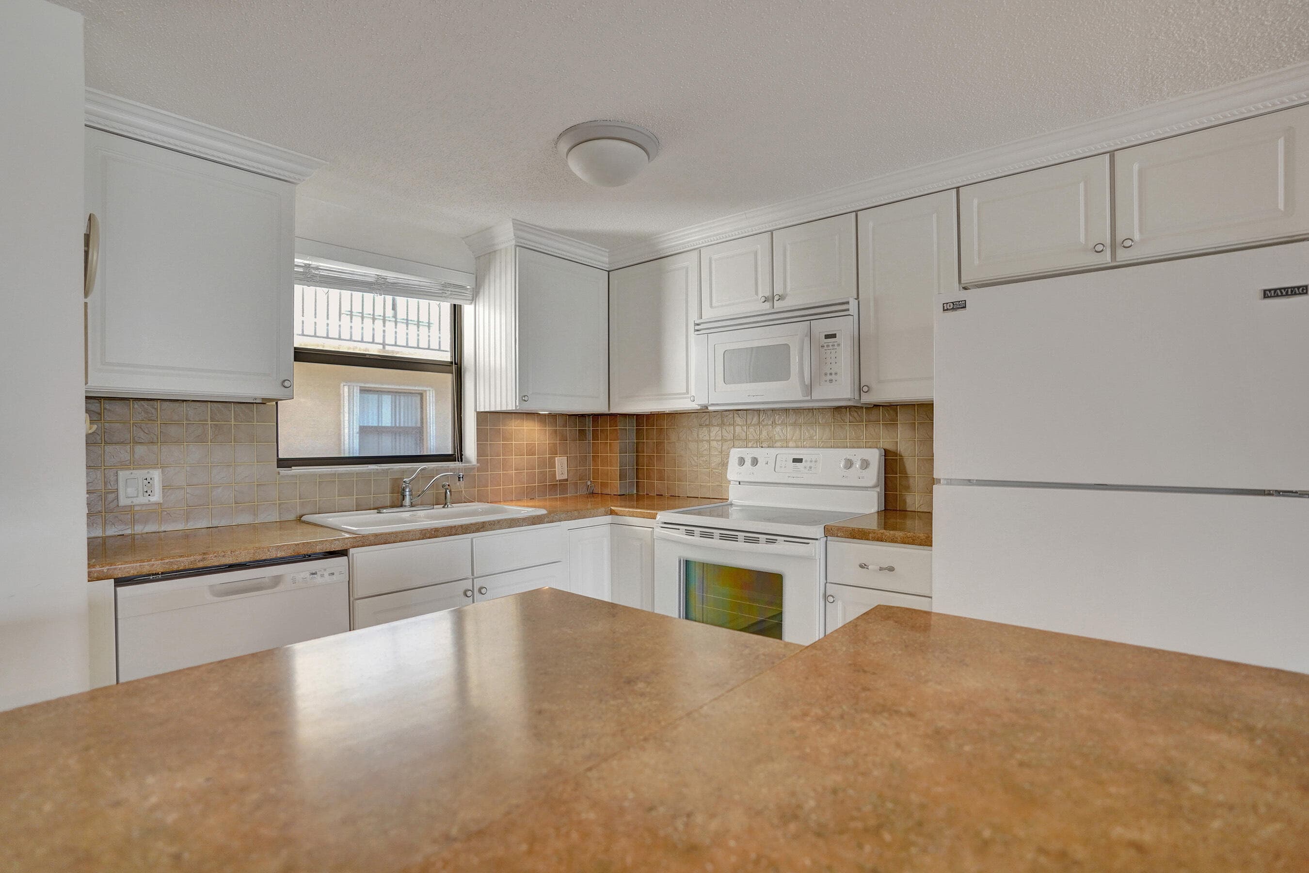 890 N Federal Highway 410, Lantana, FL 33462 — photo 10 of 54
