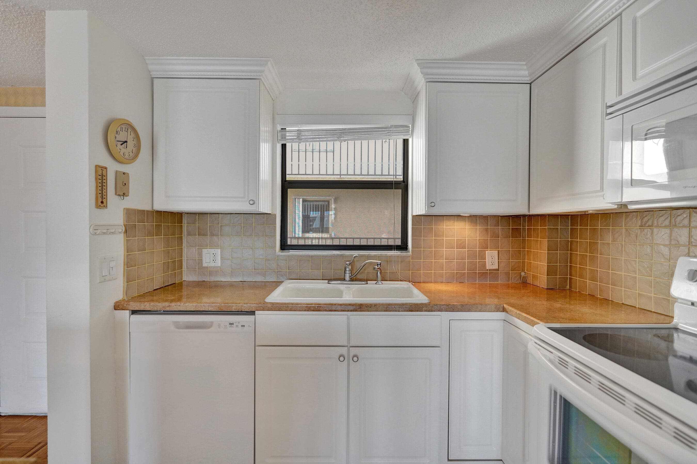 890 N Federal Highway 410, Lantana, FL 33462 — photo 13 of 54
