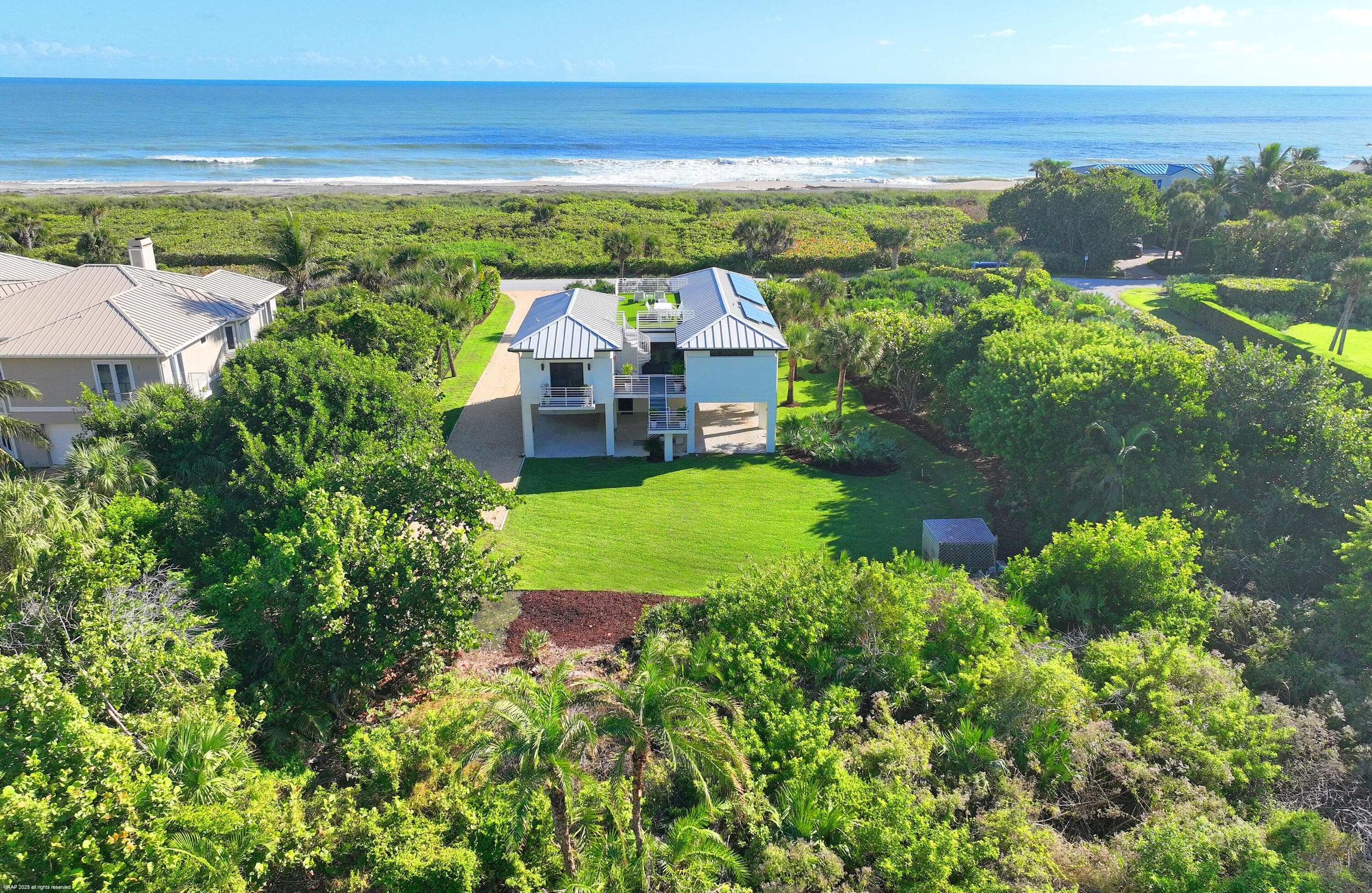 116 N Beach Road, Jupiter Island, FL 33455 — photo 8 of 42