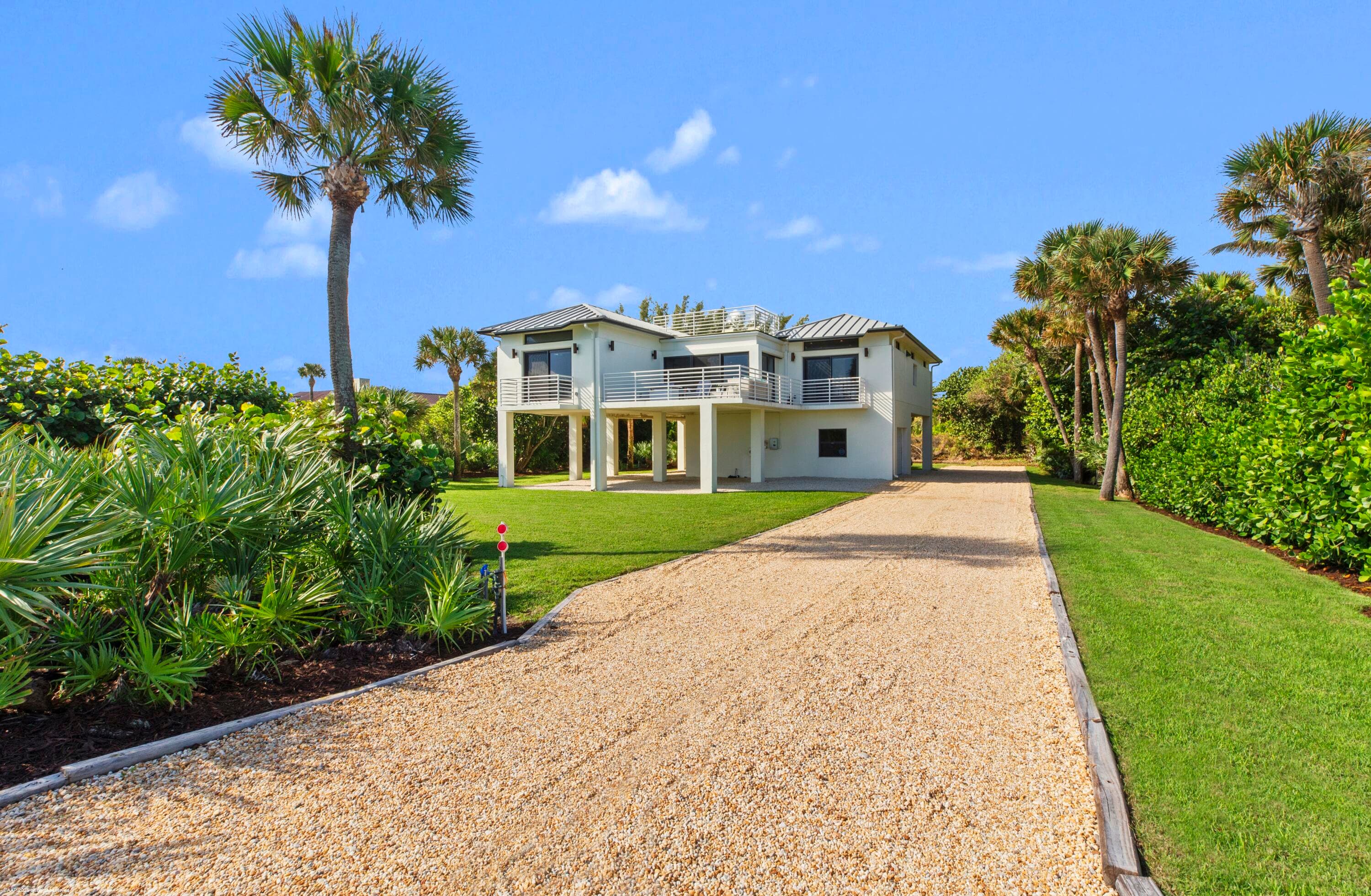 116 N Beach Road, Jupiter Island, FL 33455 — photo 9 of 42