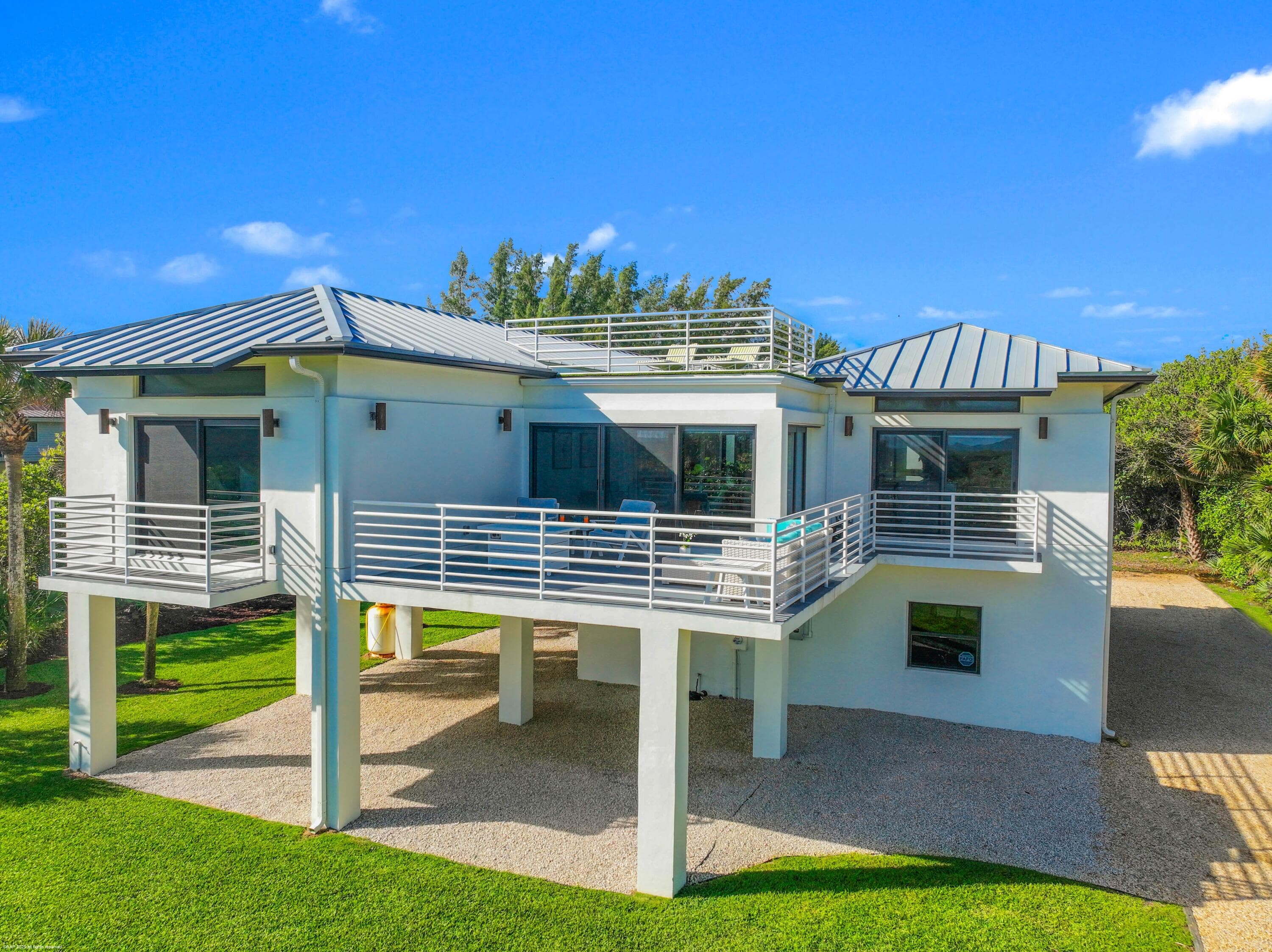 116 N Beach Road, Jupiter Island, FL 33455 — photo