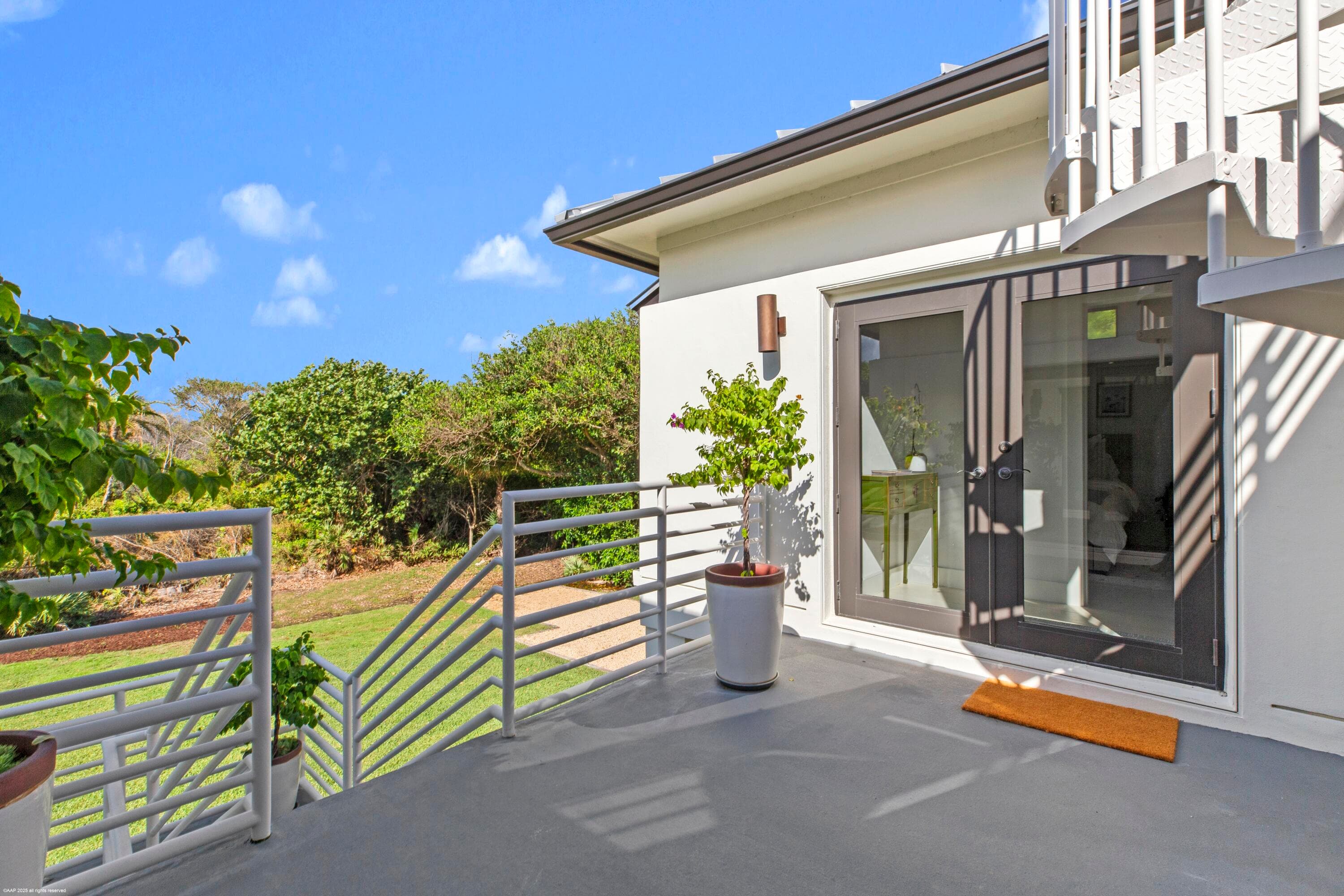 116 N Beach Road, Jupiter Island, FL 33455 — photo 10 of 42