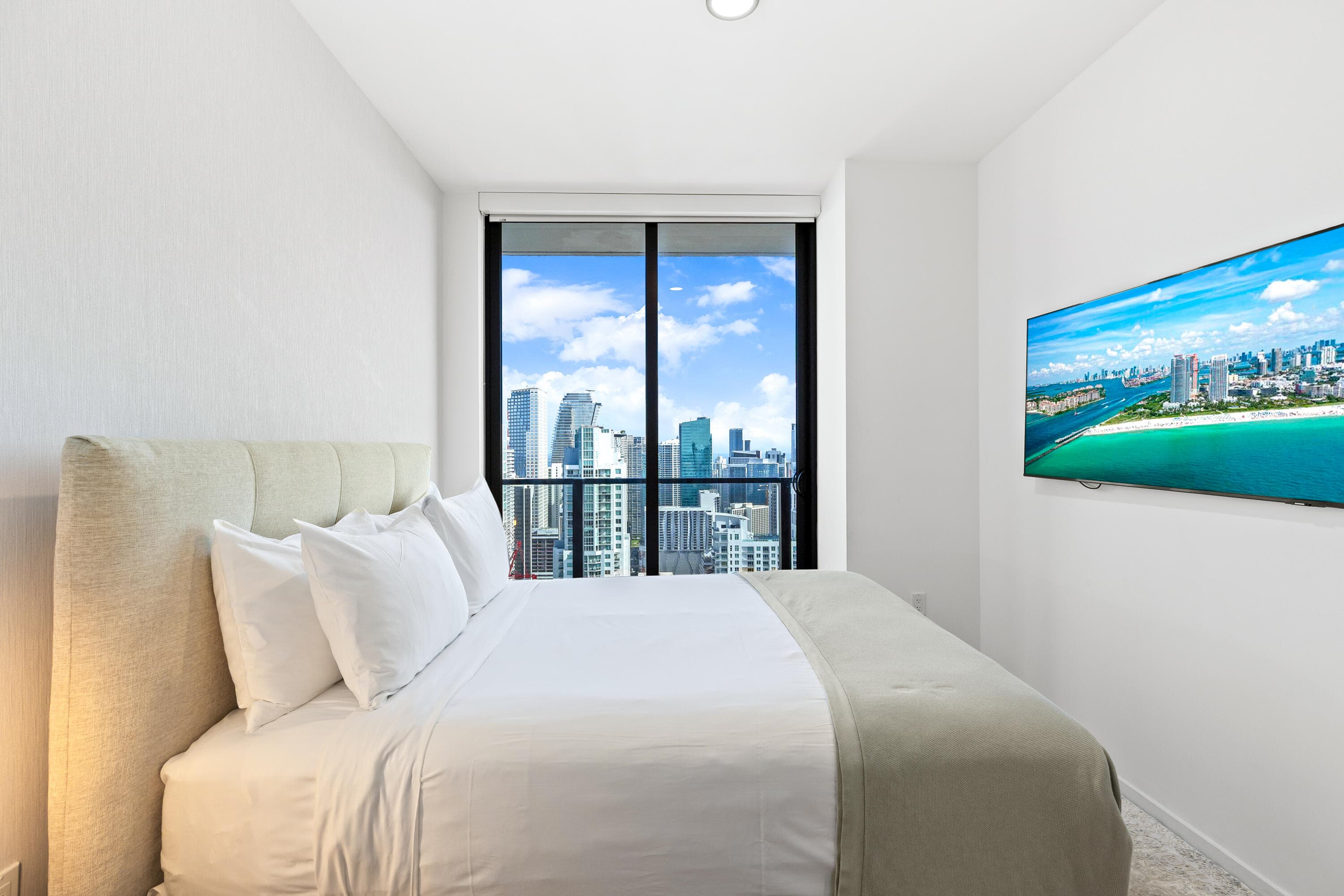 398 NE 5th Street 4618, Miami, FL 33132 — photo 33 of 80