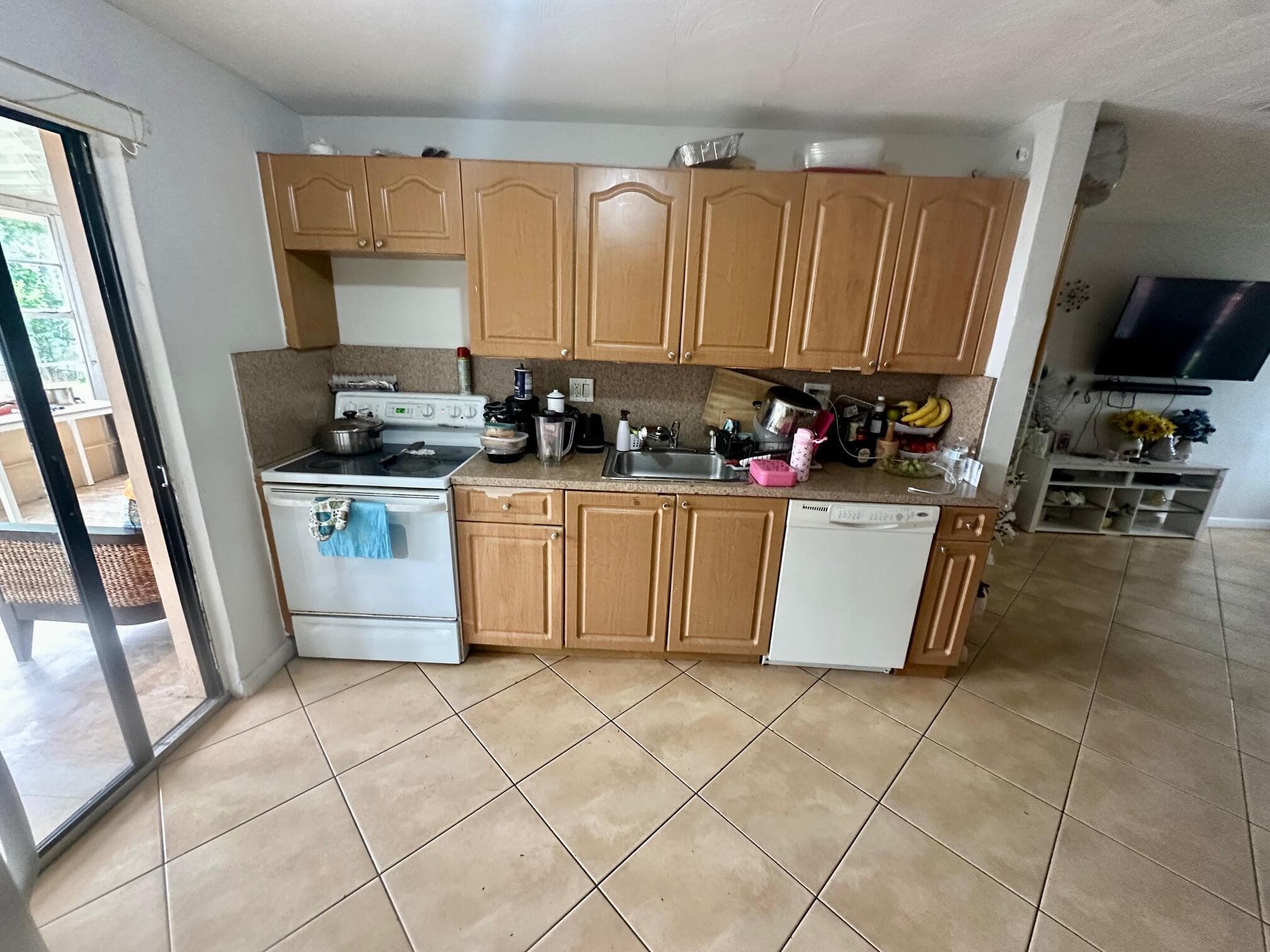 2930 NE 10 Terrace, Pompano Beach, FL 33064 — photo 2 of 25