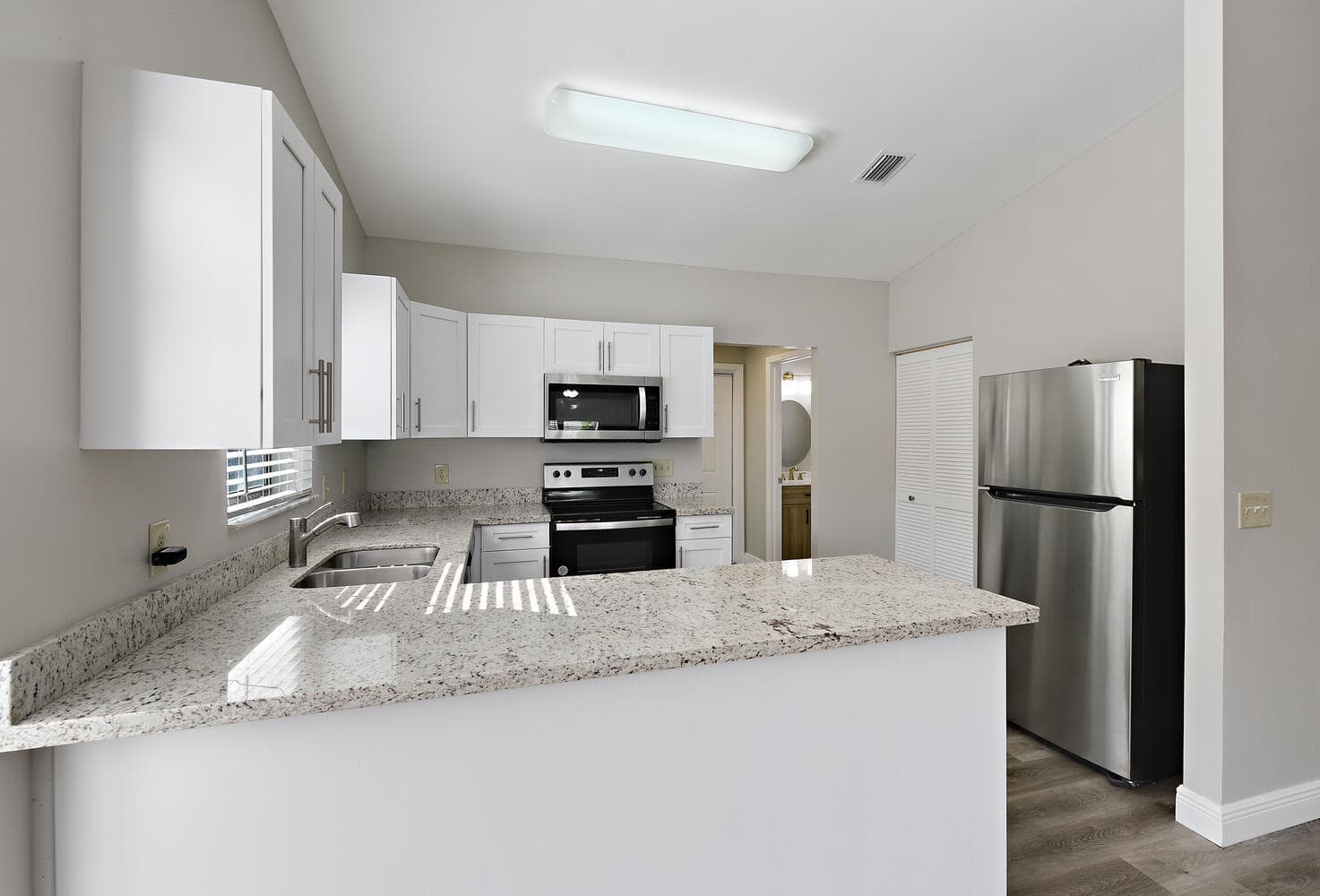 916 Daffodil Drive, Wellington, FL 33414 — photo 8 of 32