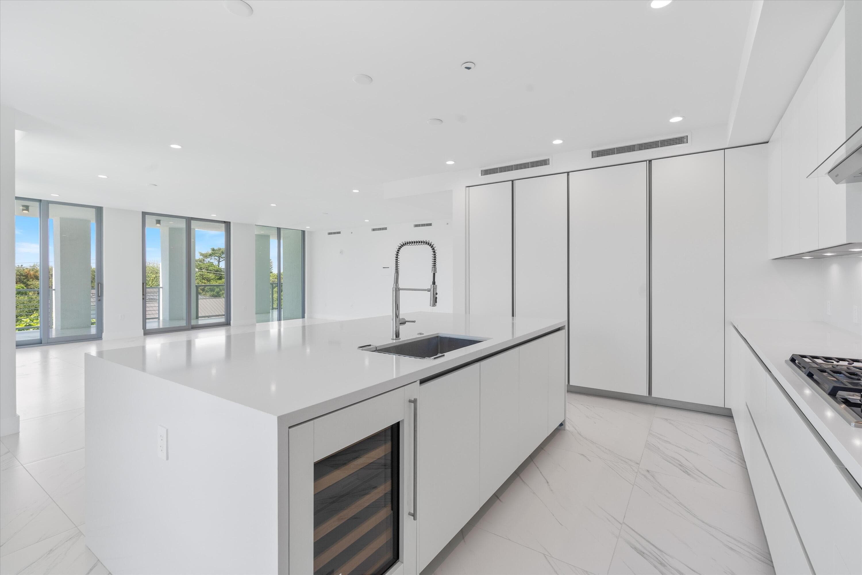 495 E Royal Palm Road 402, Boca Raton, FL 33432 — photo 11 of 72