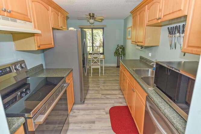 150 Pineview Road L6, Jupiter, FL 33469 — photo 5 of 22