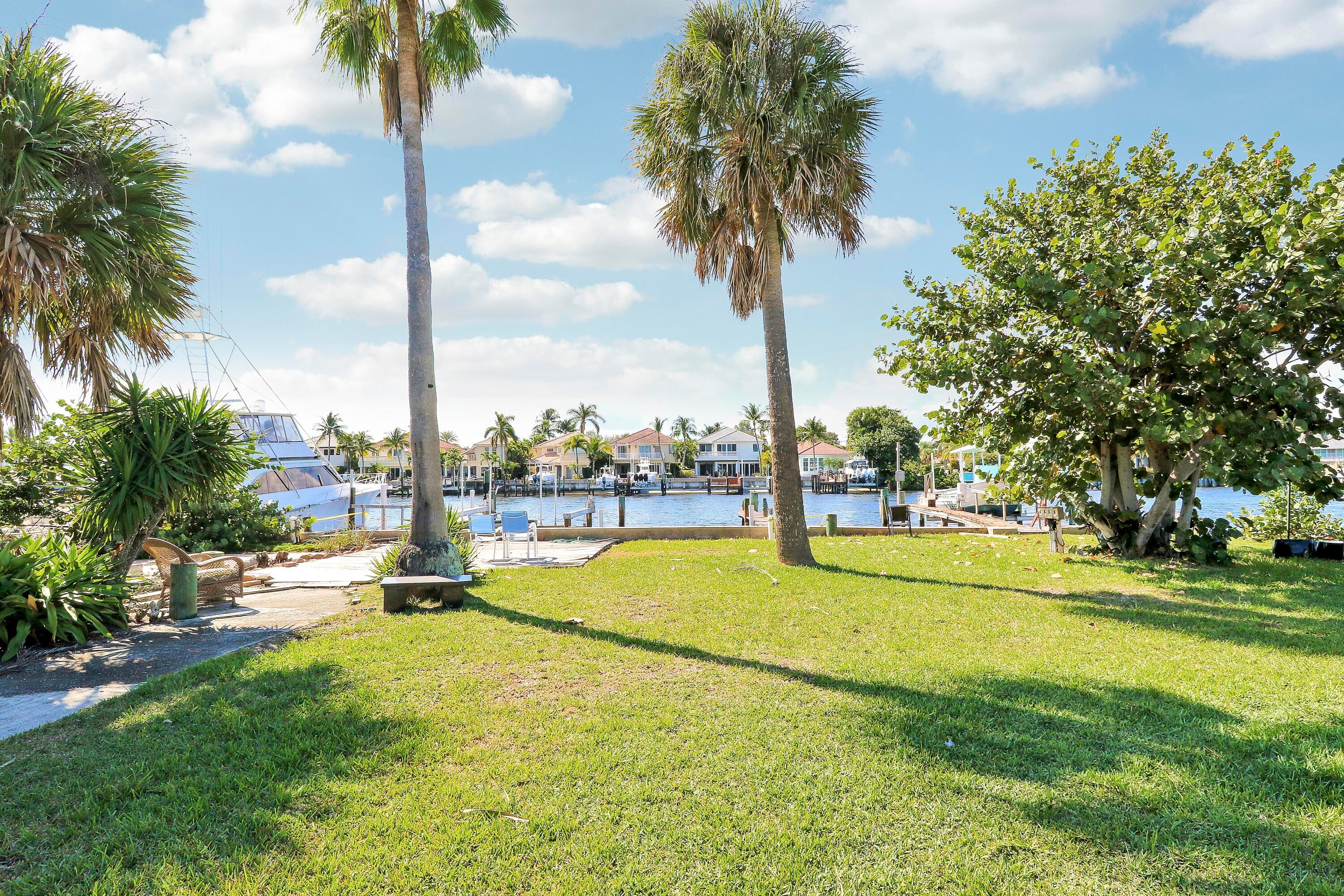 2031 Melody Lane, Palm Beach Gardens, FL 33410 — photo 4 of 19