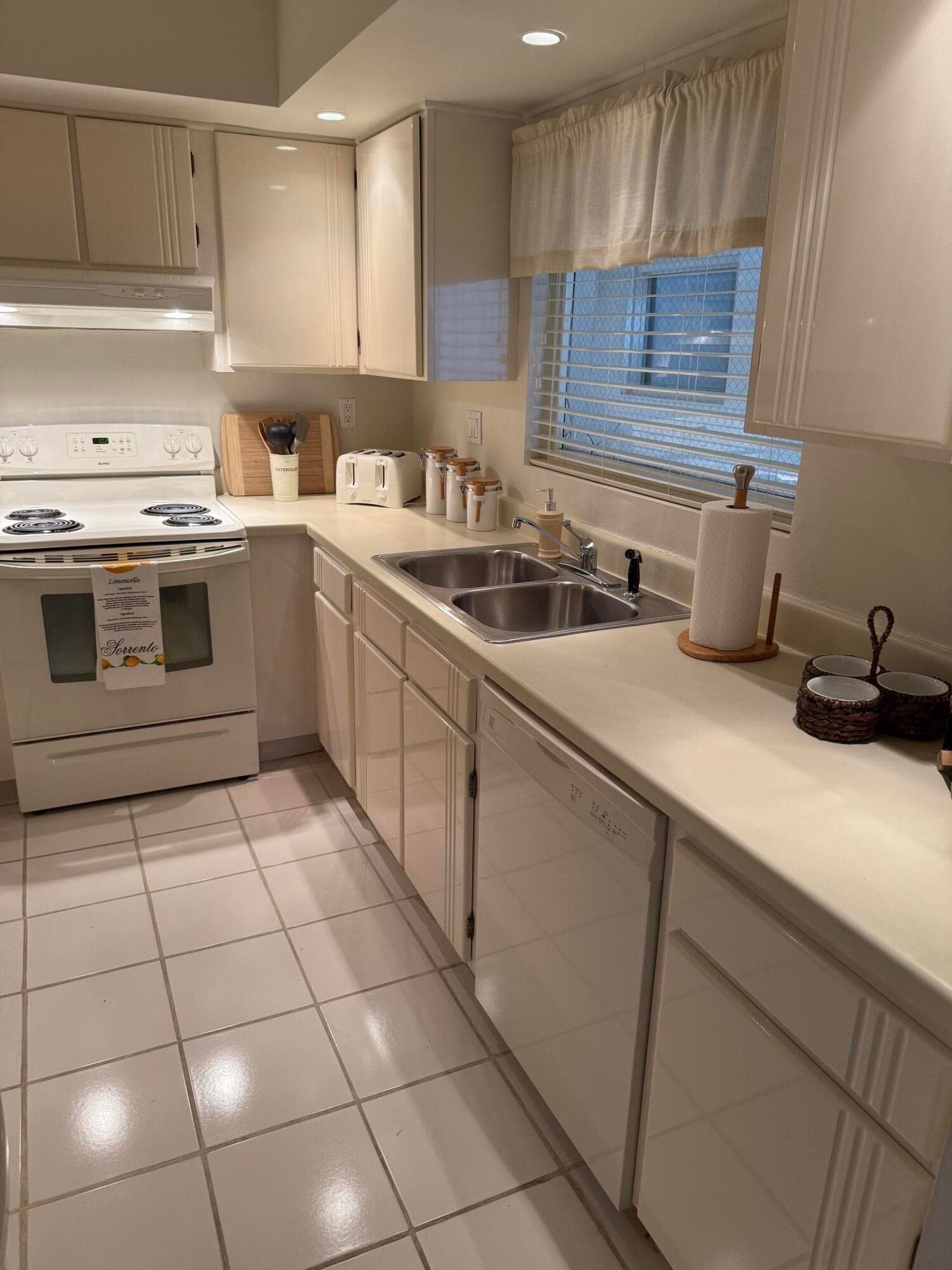 147 Deer Creek Boulevard 402, Deerfield Beach, FL 33442 — photo 7 of 80