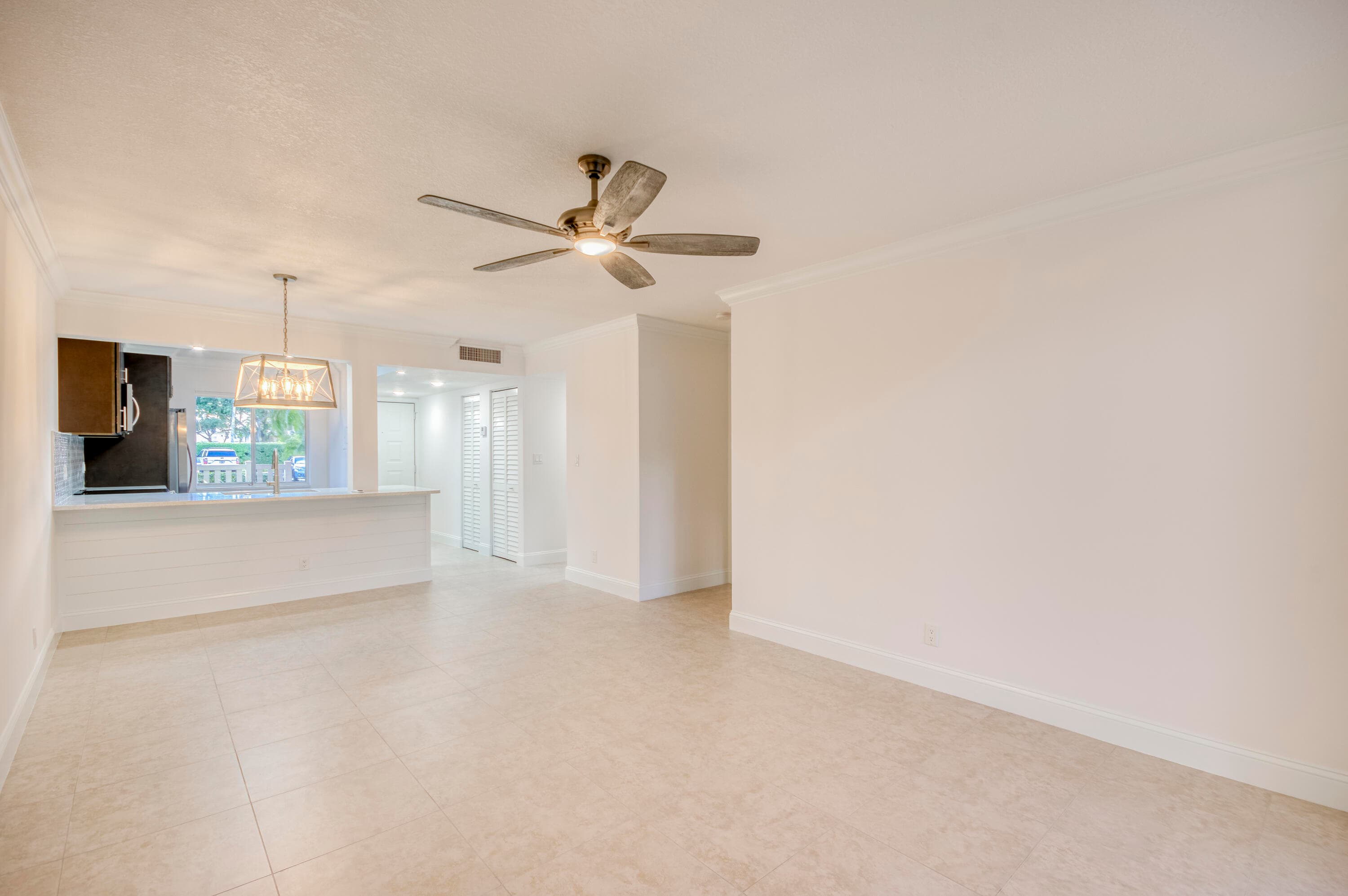 6865 Huntington Lane 105, Delray Beach, FL 33446 — photo 10 of 39