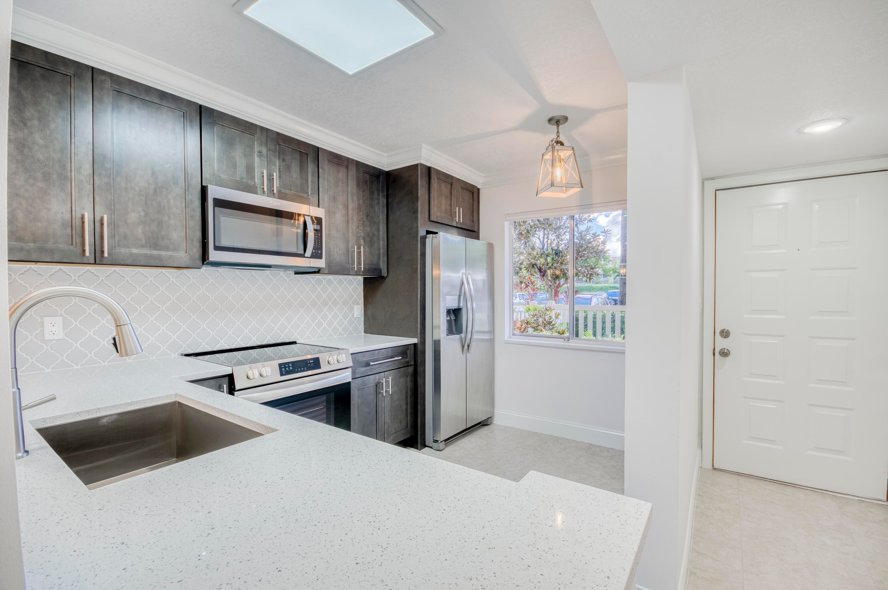6865 Huntington Lane 105, Delray Beach, FL 33446 — photo 5 of 39