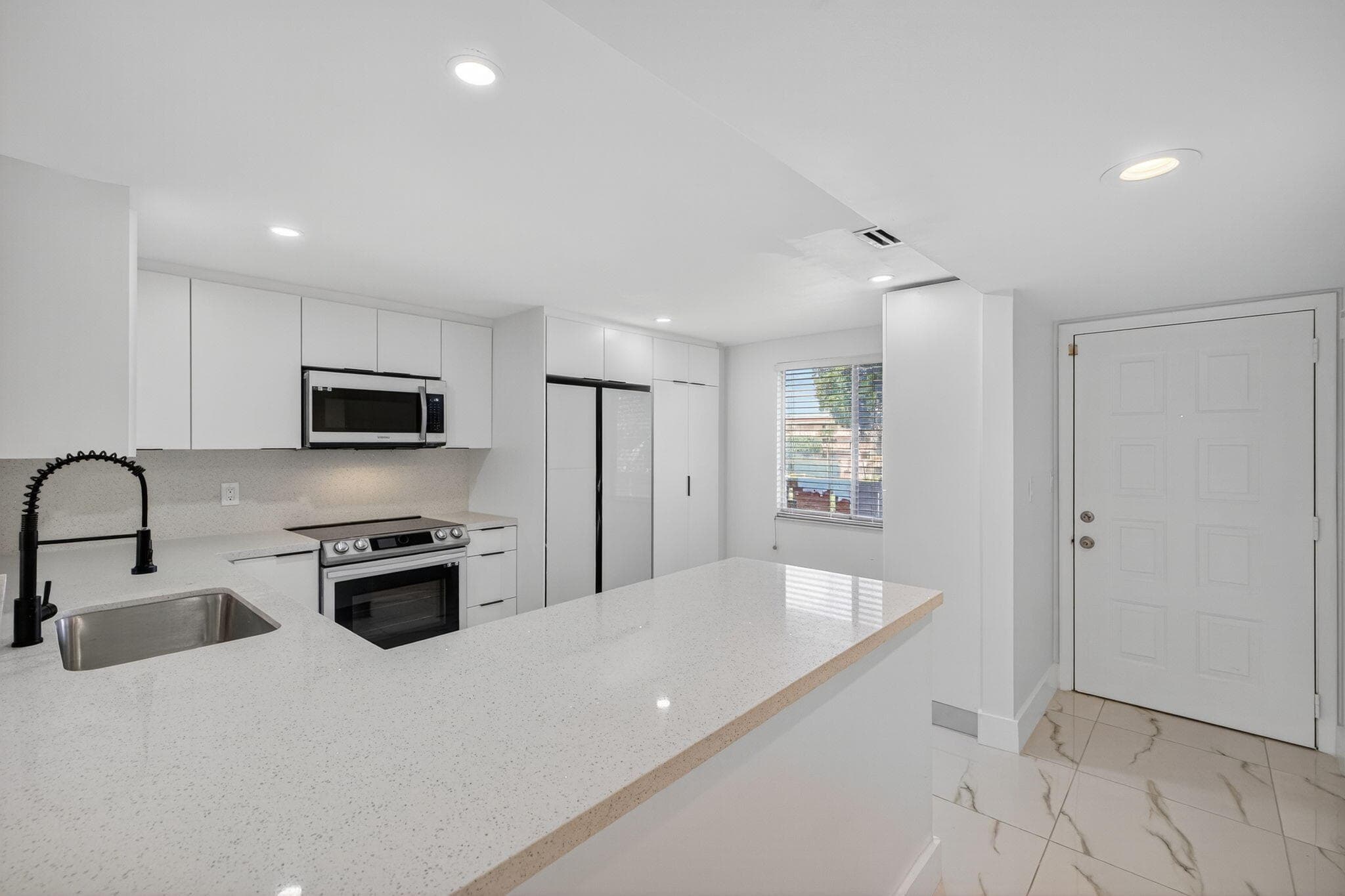 14375 Strathmore Lane 303, Delray Beach, FL 33446 — photo 2 of 111