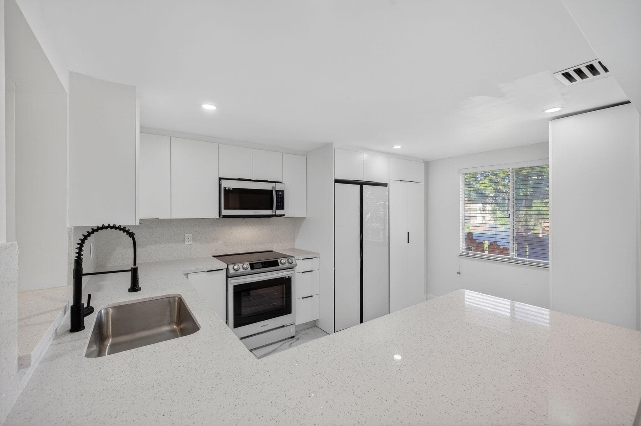 14375 Strathmore Lane 303, Delray Beach, FL 33446 — photo 8 of 111