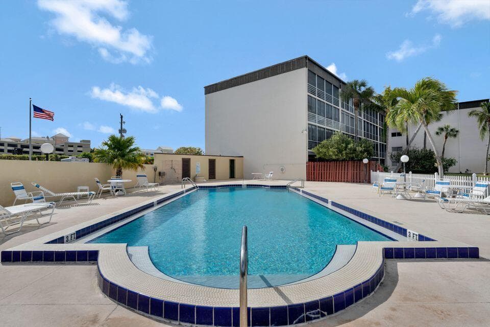 896 N Federal Highway 523, Lantana, FL 33462 — photo 28 of 62