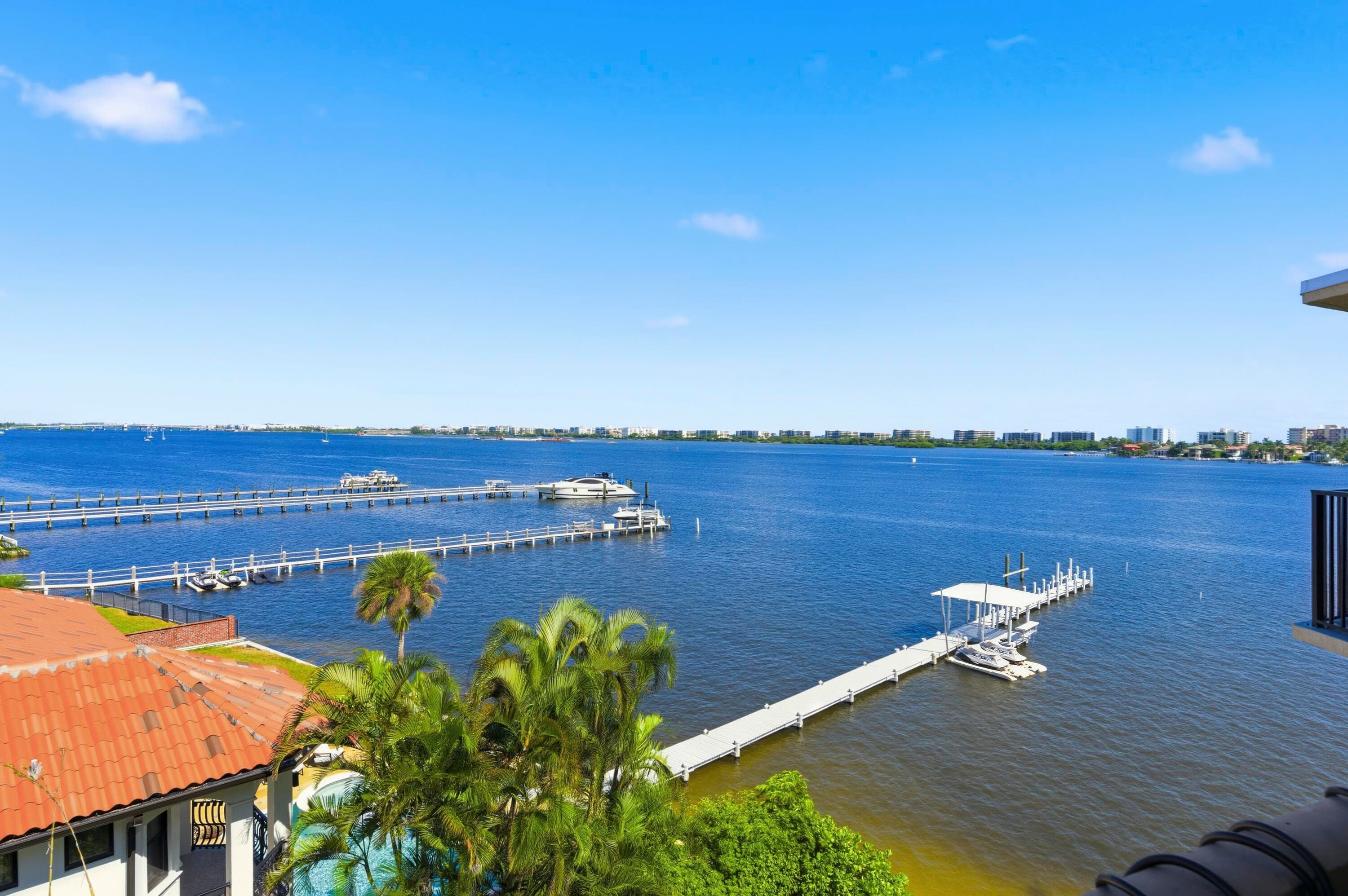 896 N Federal Highway 523, Lantana, FL 33462 — photo 1 of 62
