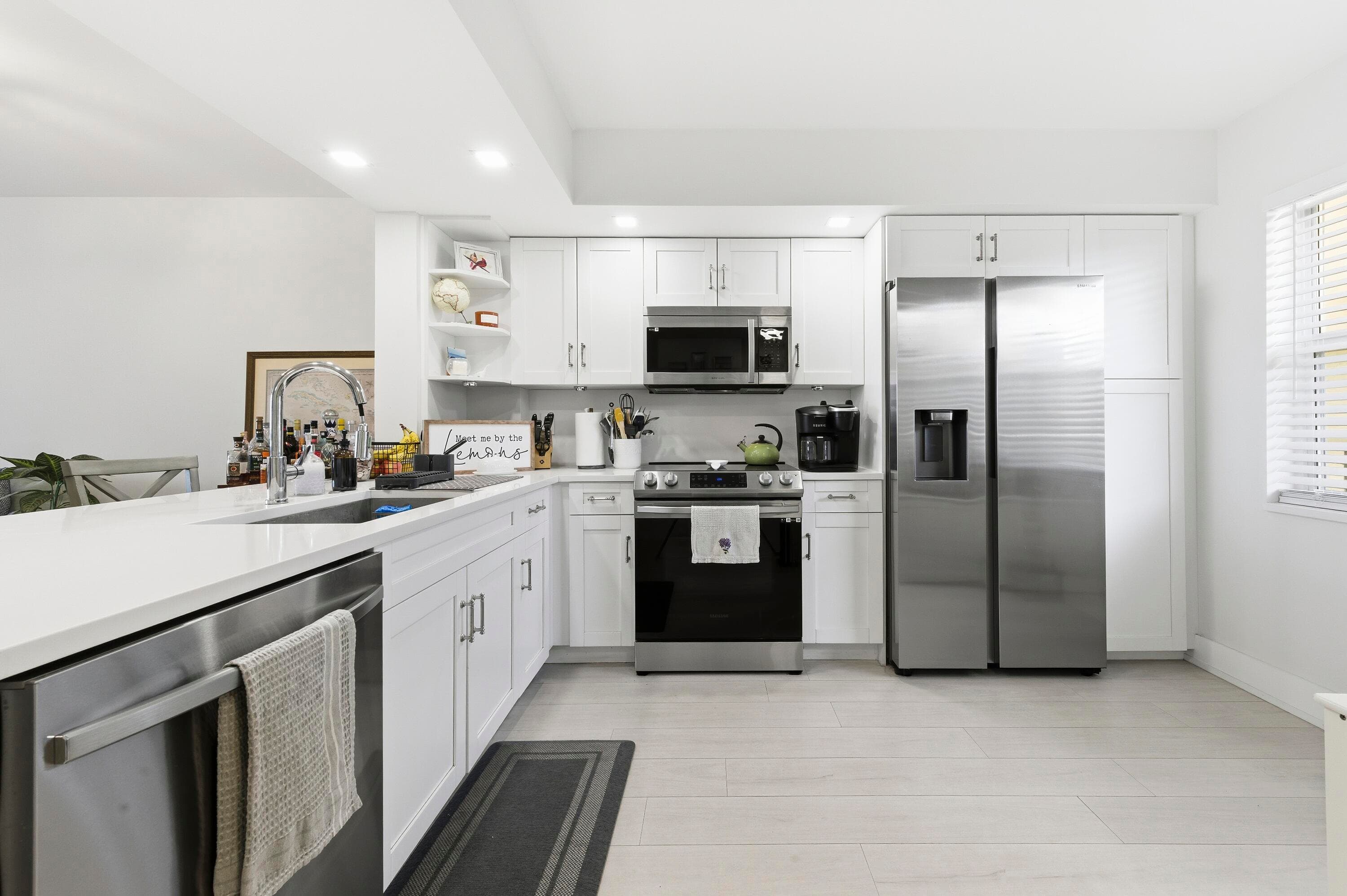 896 N Federal Highway 523, Lantana, FL 33462 — photo 5 of 62