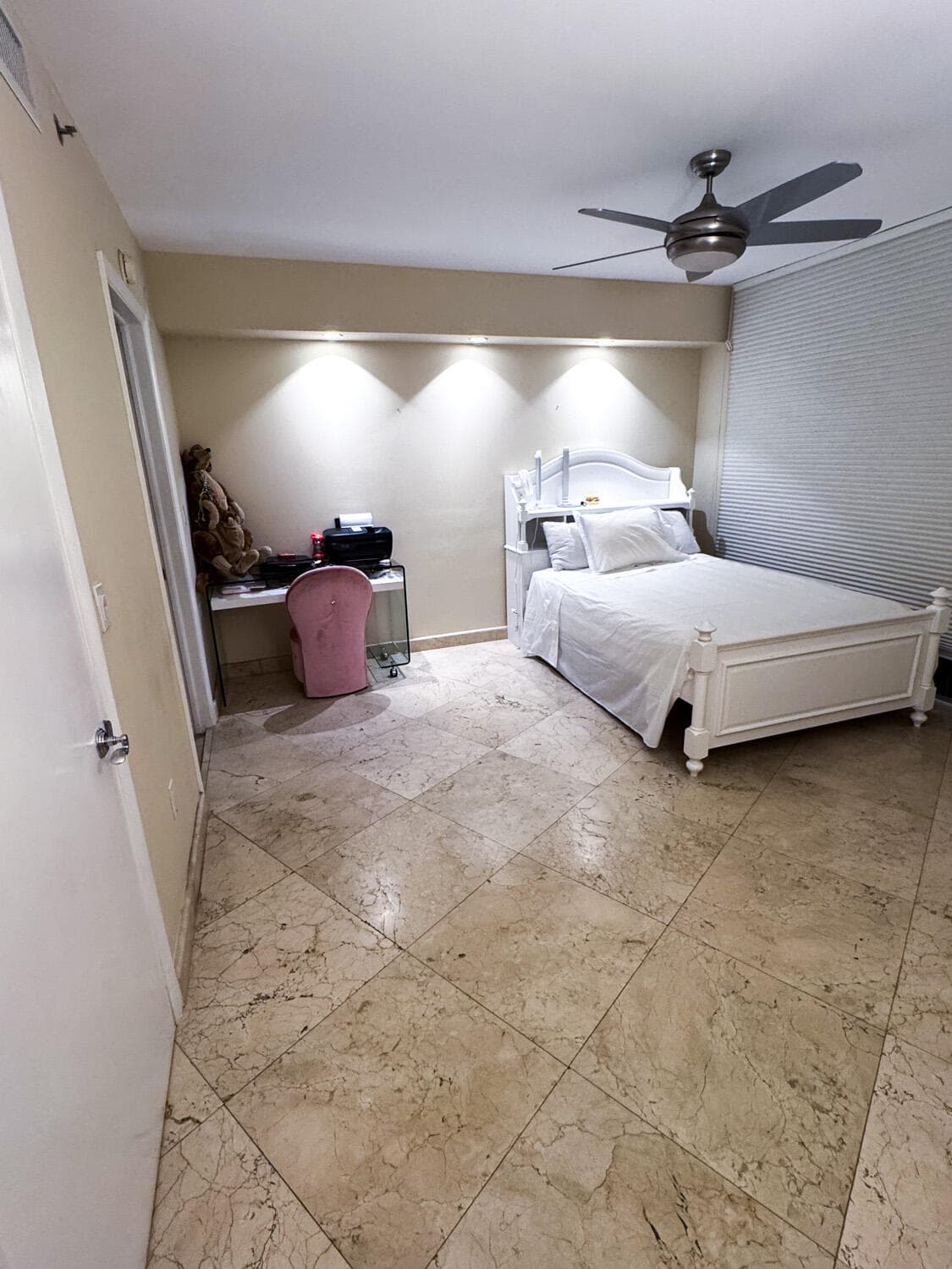 18911 Collins Avenue 506 On 5th Floor, Sunny Isles Beach, FL 33160 — photo 43 of 88