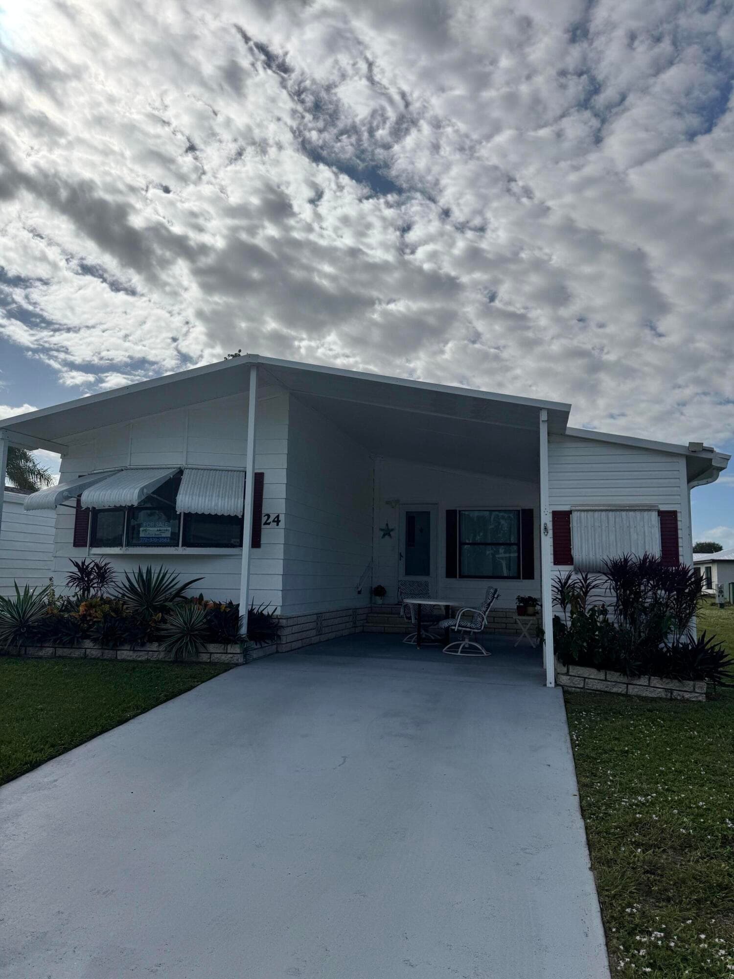 24 Villa Del Norte, Fort Pierce, FL 34951 — photo 1 of 32