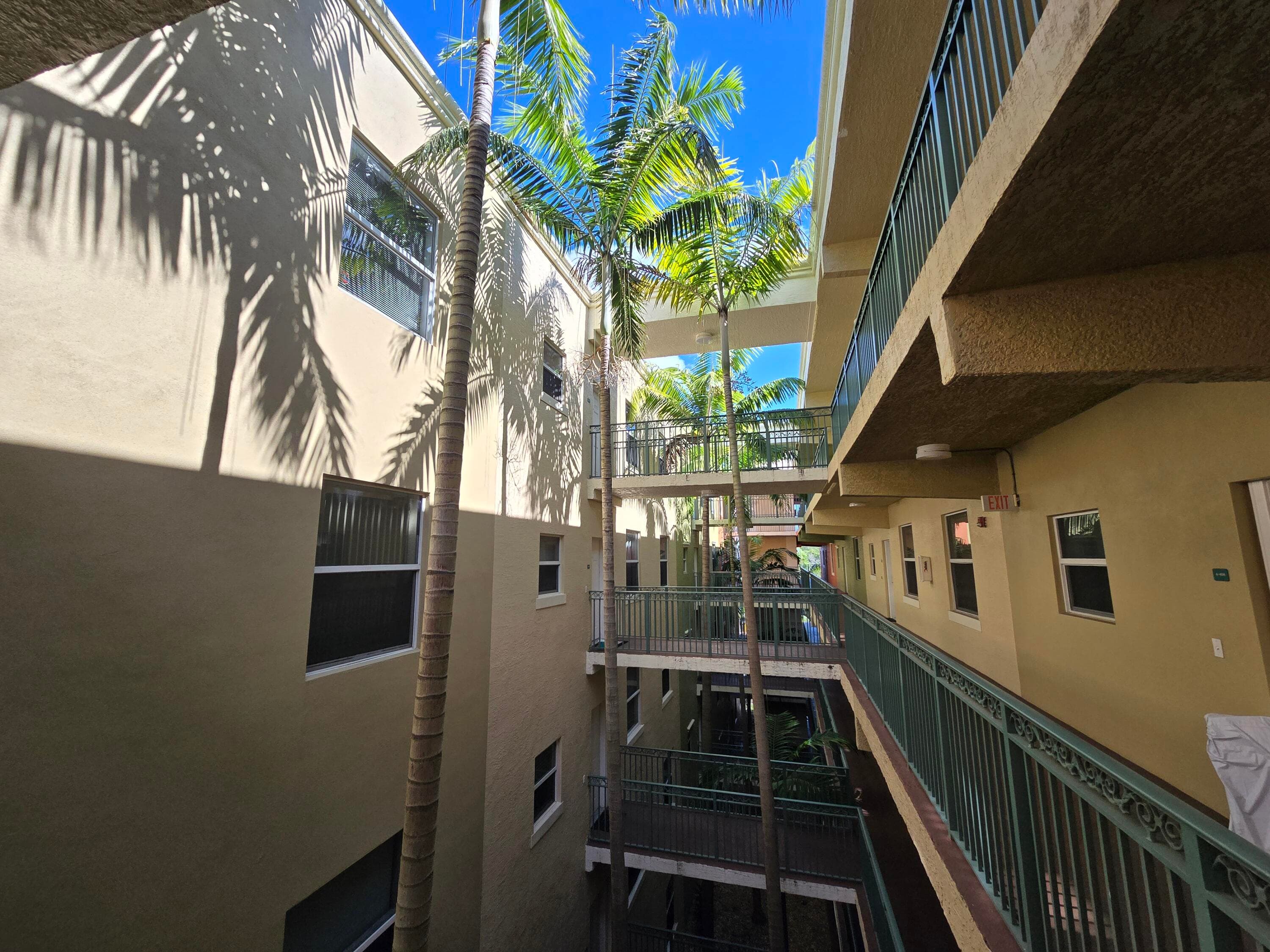 1640 Presidential Way 403, West Palm Beach, FL 33401 — photo 5 of 69