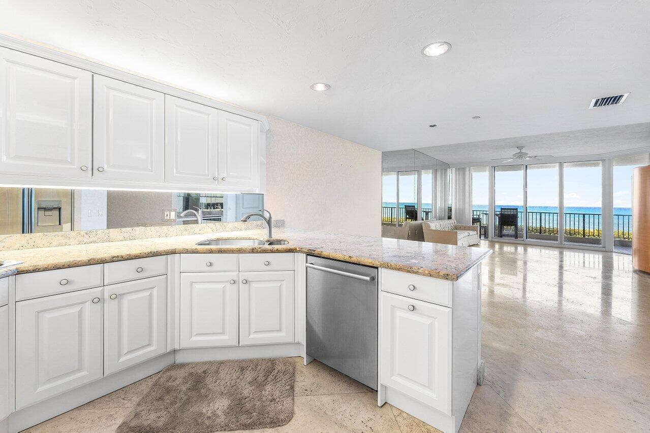 800 Ocean Drive 204, Juno Beach, FL 33408 — photo 9 of 39