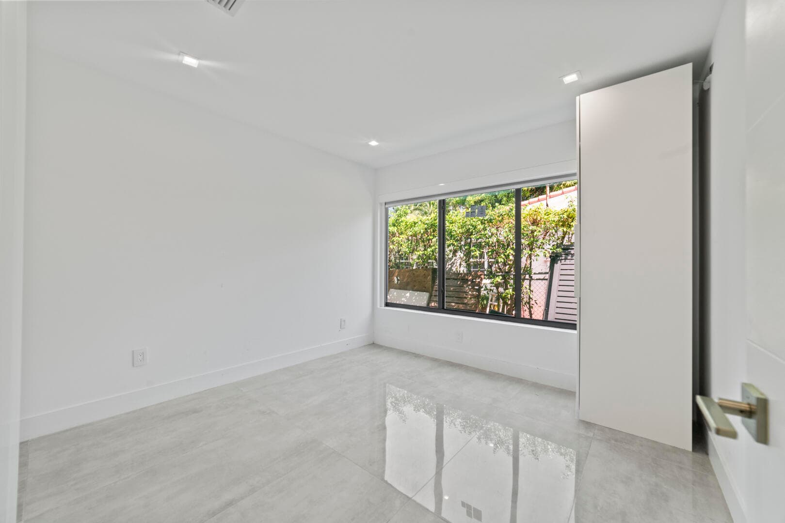 2511 NE 209th Terrace, Miami, FL 33180 — photo 38 of 43
