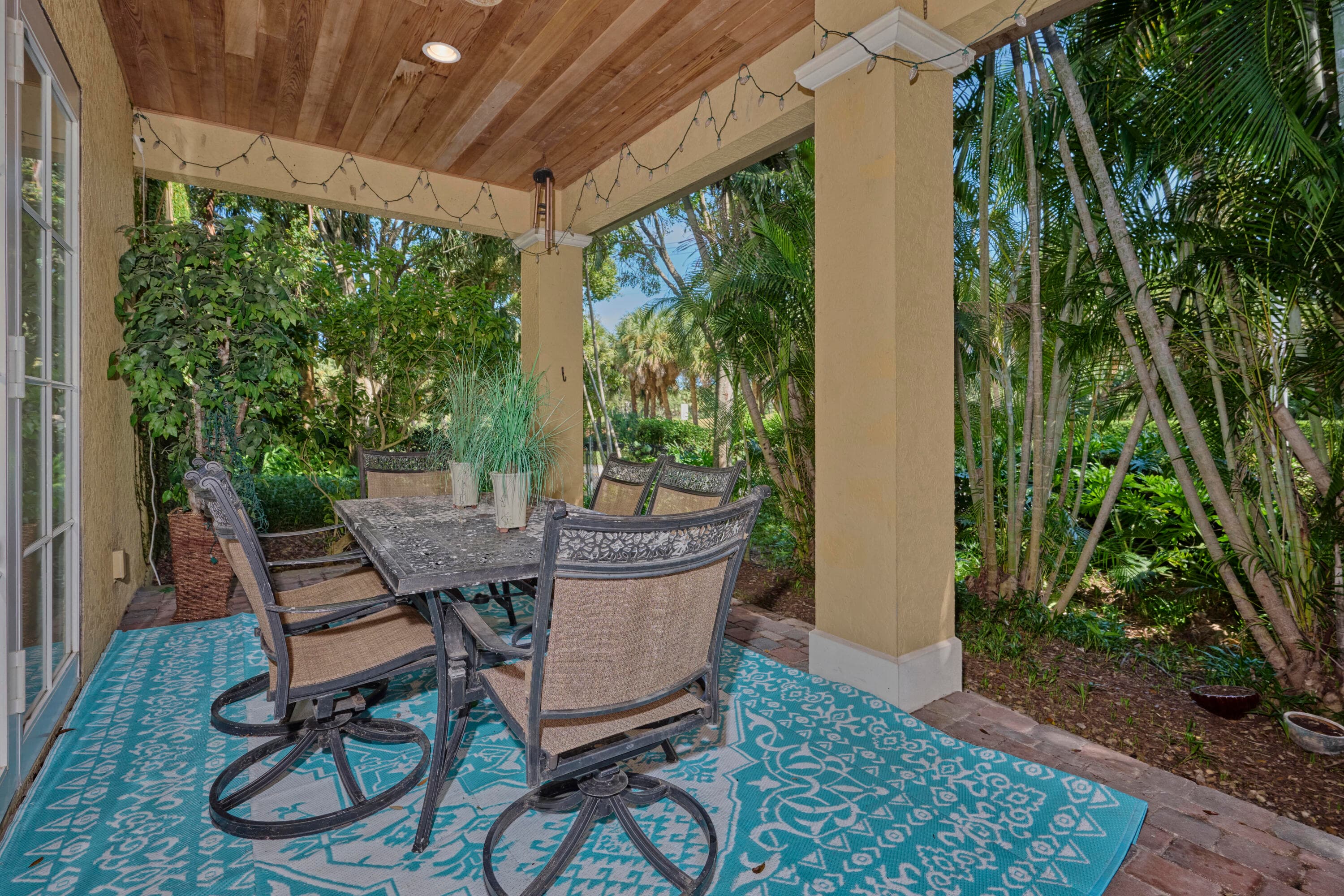 601 Bridgewater Lane SW, Vero Beach, FL 32962 — photo 38 of 47