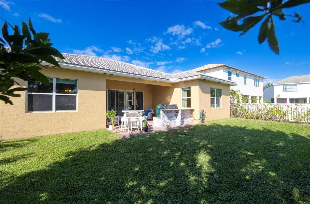 11400 SW Hillcrest Circle, Port St. Lucie, FL 34987 — photo 48 of 101
