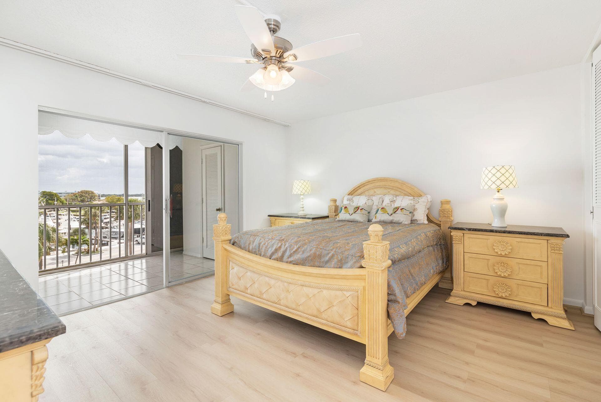 907 Marina Drive 402, North Palm Beach, FL 33408 — photo 14 of 49