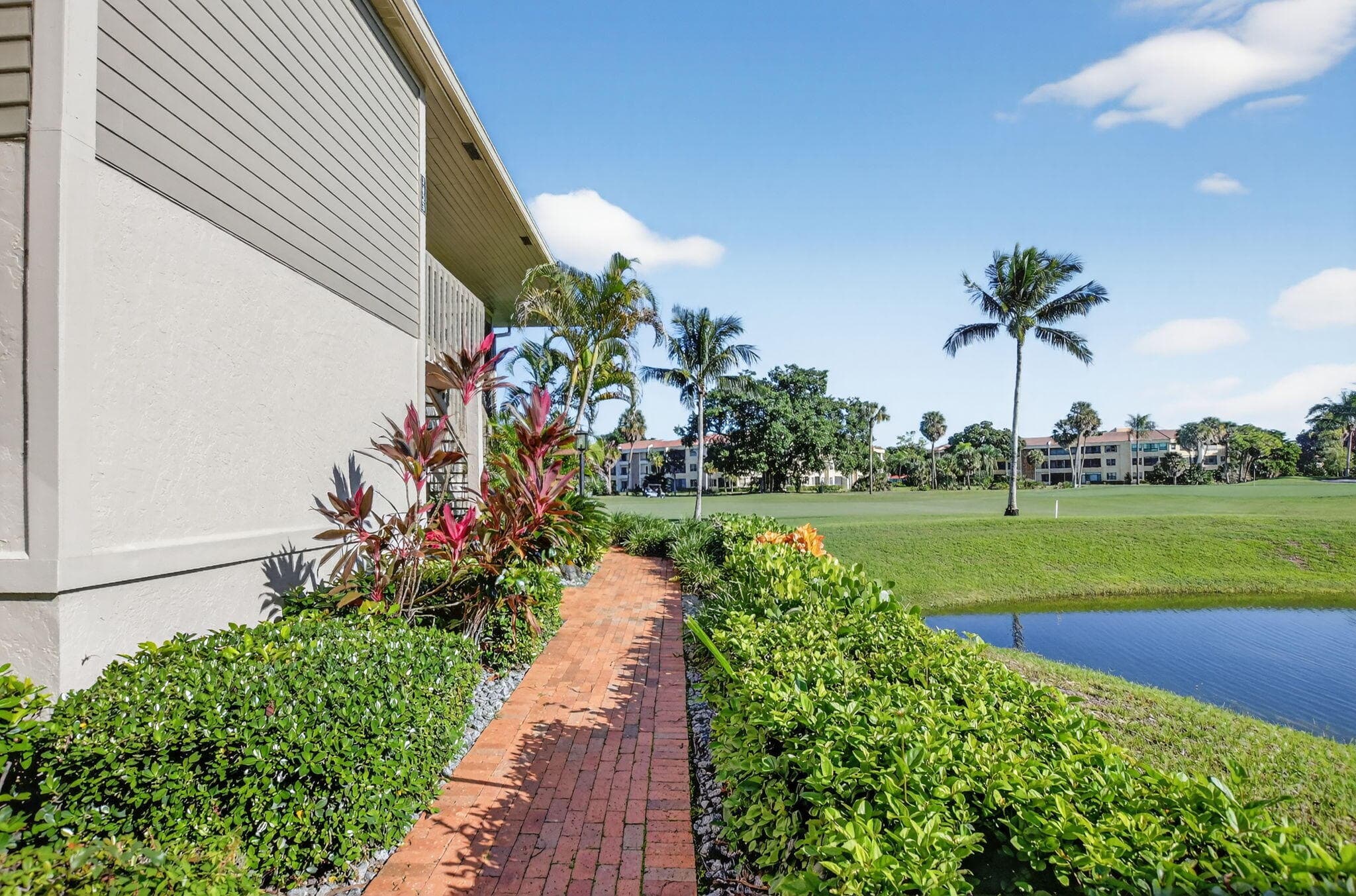 7623 Cinebar Drive 30u, Boca Raton, FL 33433 — photo 4 of 88