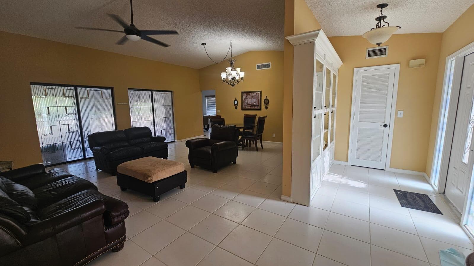 10298 Greentrail Drive N, Boynton Beach, FL 33436 — photo 4 of 51