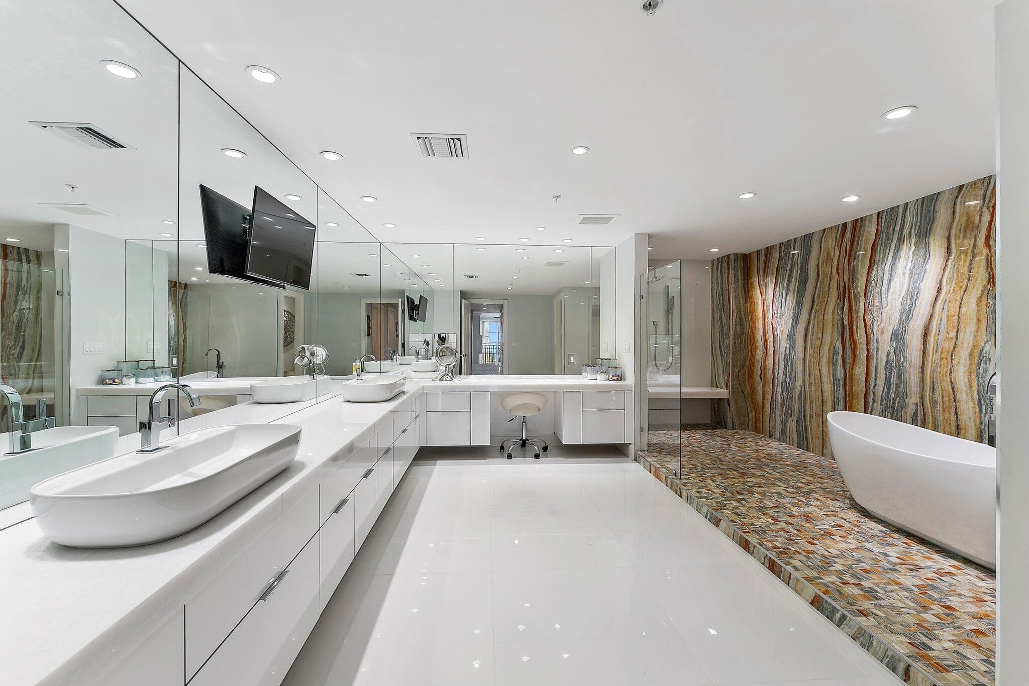 155 Ocean Avenue 502, Palm Beach Shores, FL 33404 — photo 17 of 77