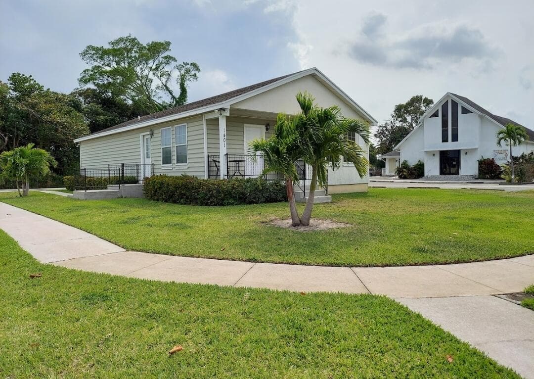 1401 W 9th Street, Riviera Beach, FL 33404 — photo 16 of 17