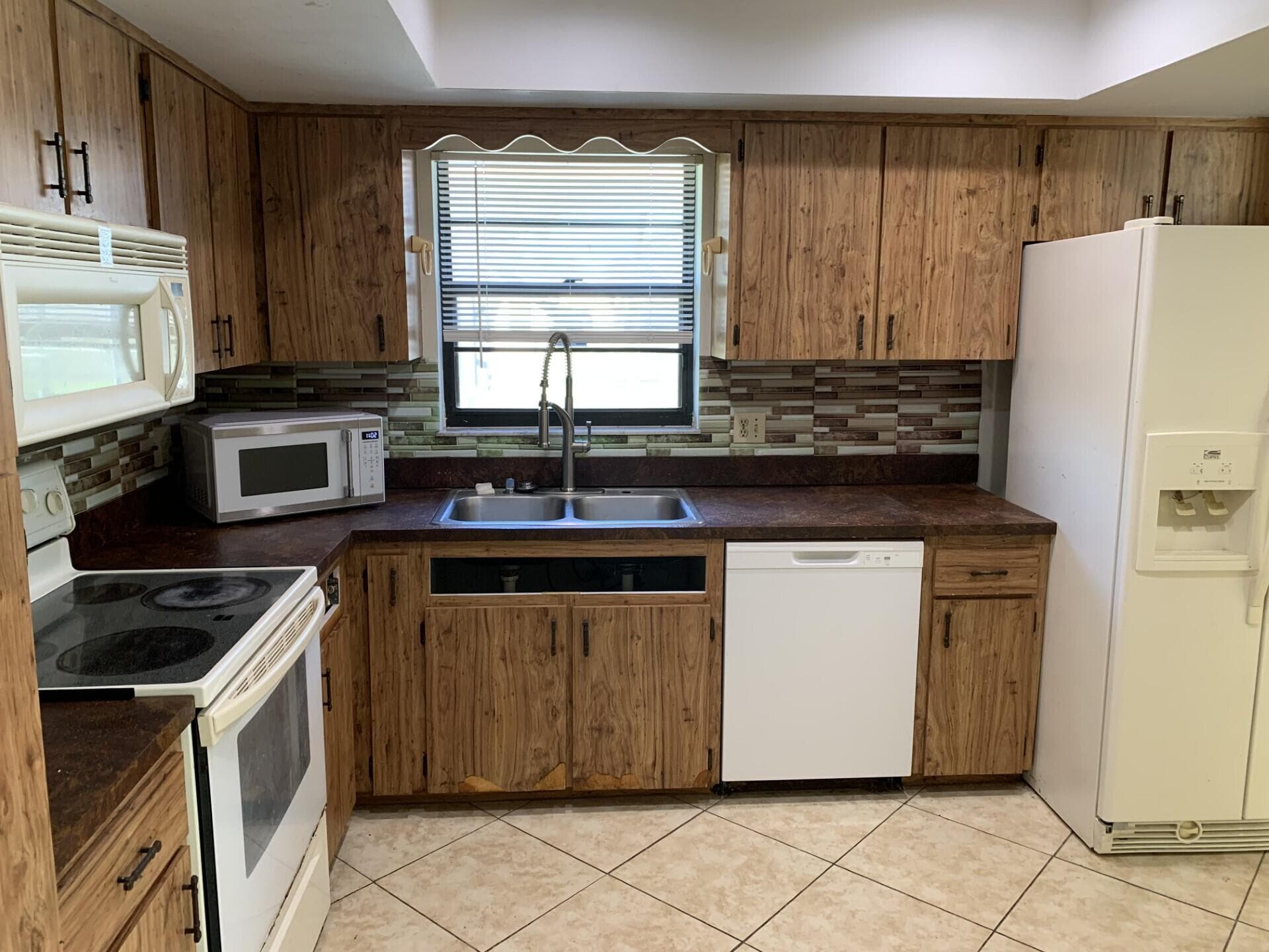 201 SE Walters Terrace, Port St. Lucie, FL 34983 — photo 10 of 16