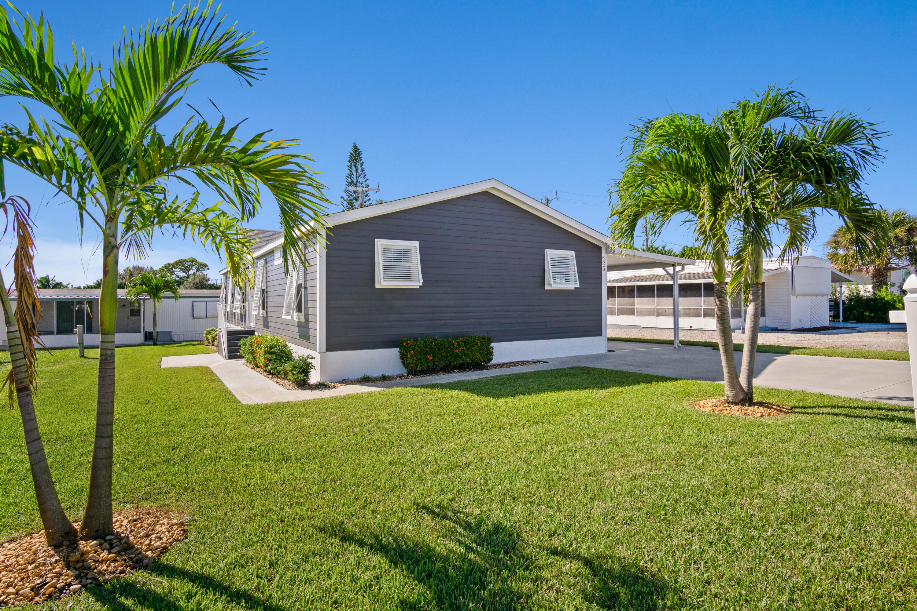 8328 SE Swan Avenue, Hobe Sound, FL 33455 — photo 4 of 36