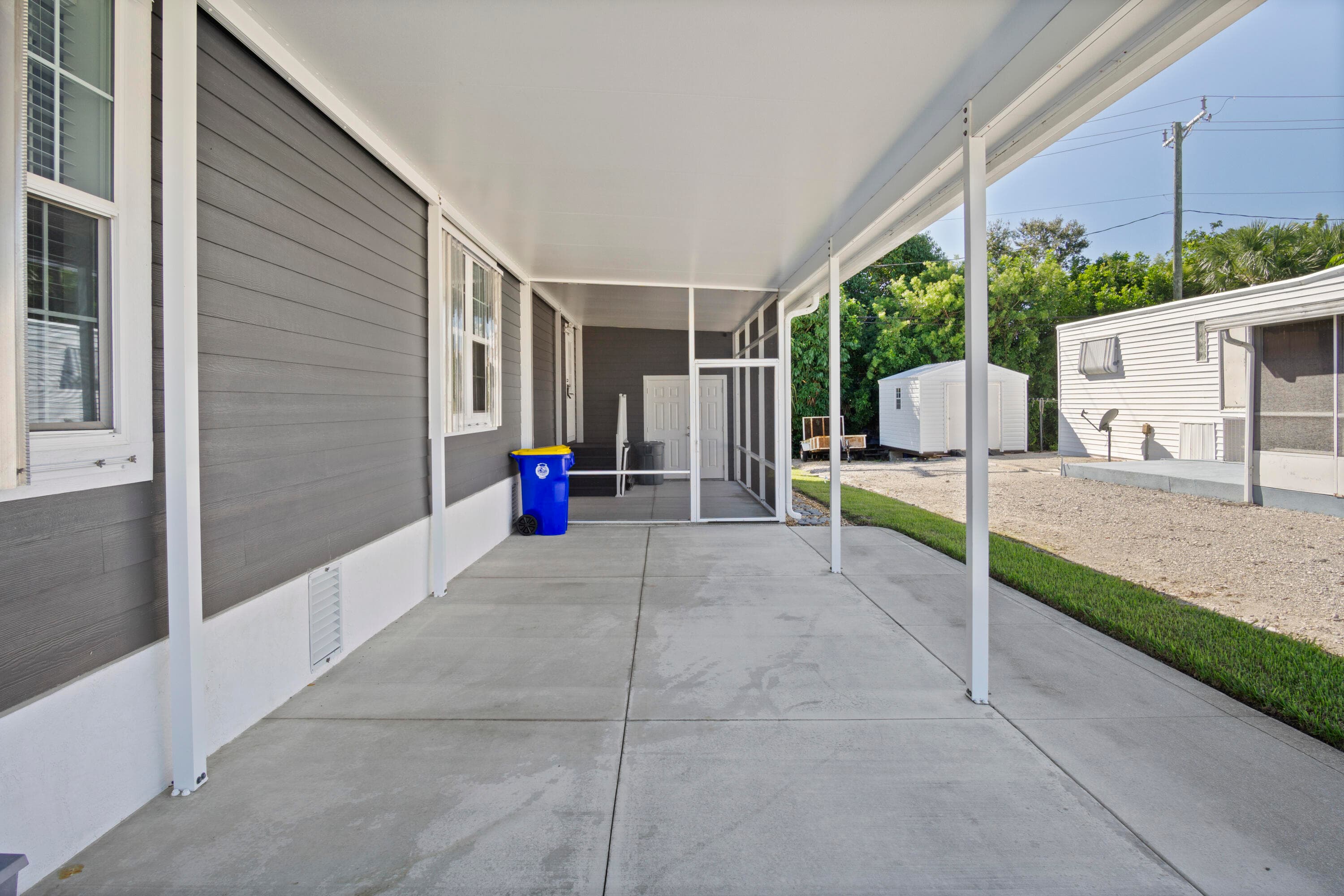 8328 SE Swan Avenue, Hobe Sound, FL 33455 — photo 5 of 36