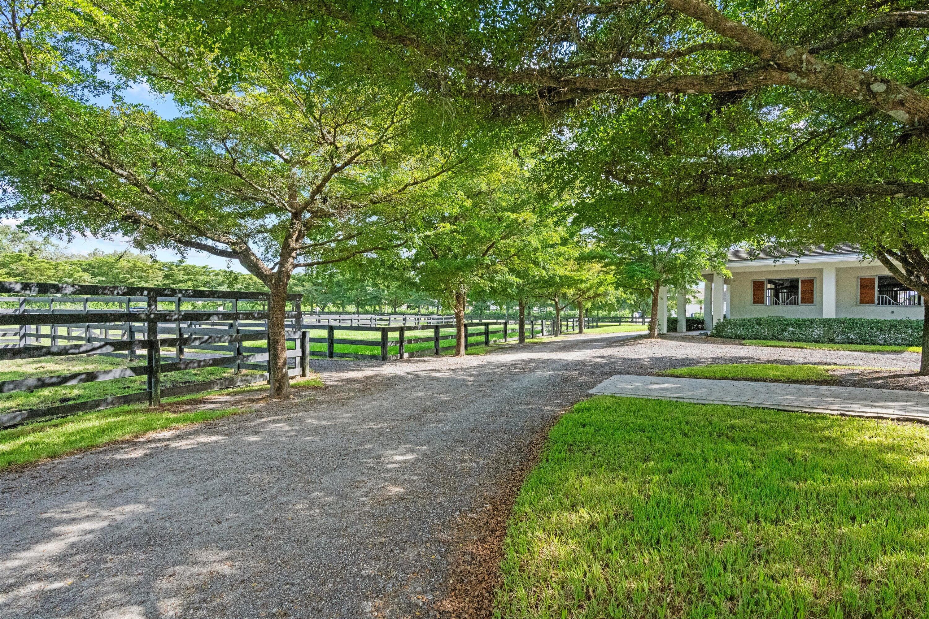 2389 King Terrace, Wellington, FL 33414 — photo 28 of 69