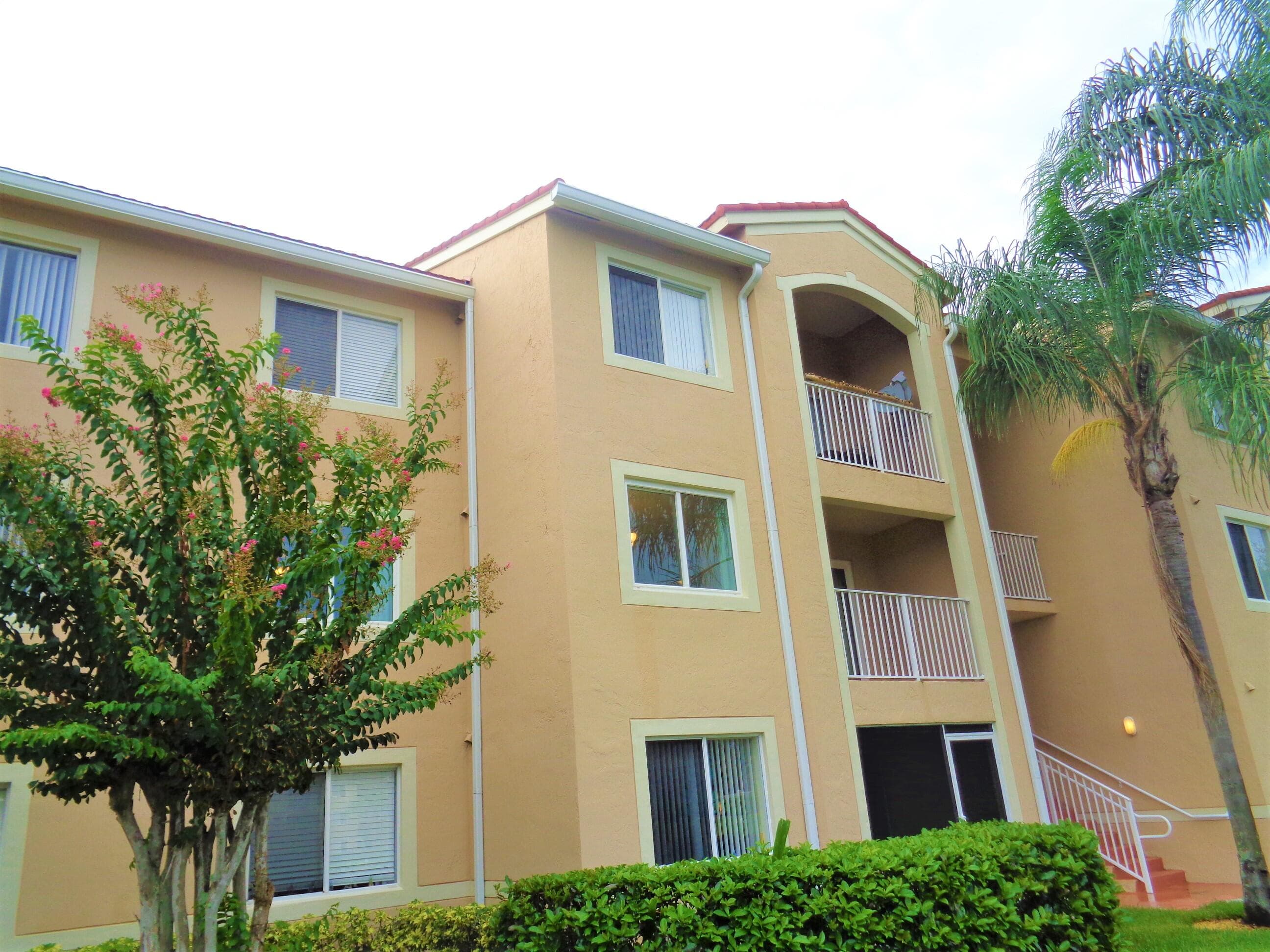1650 N 42nd Circle 206, Vero Beach, FL 32967 — photo 1 of 54