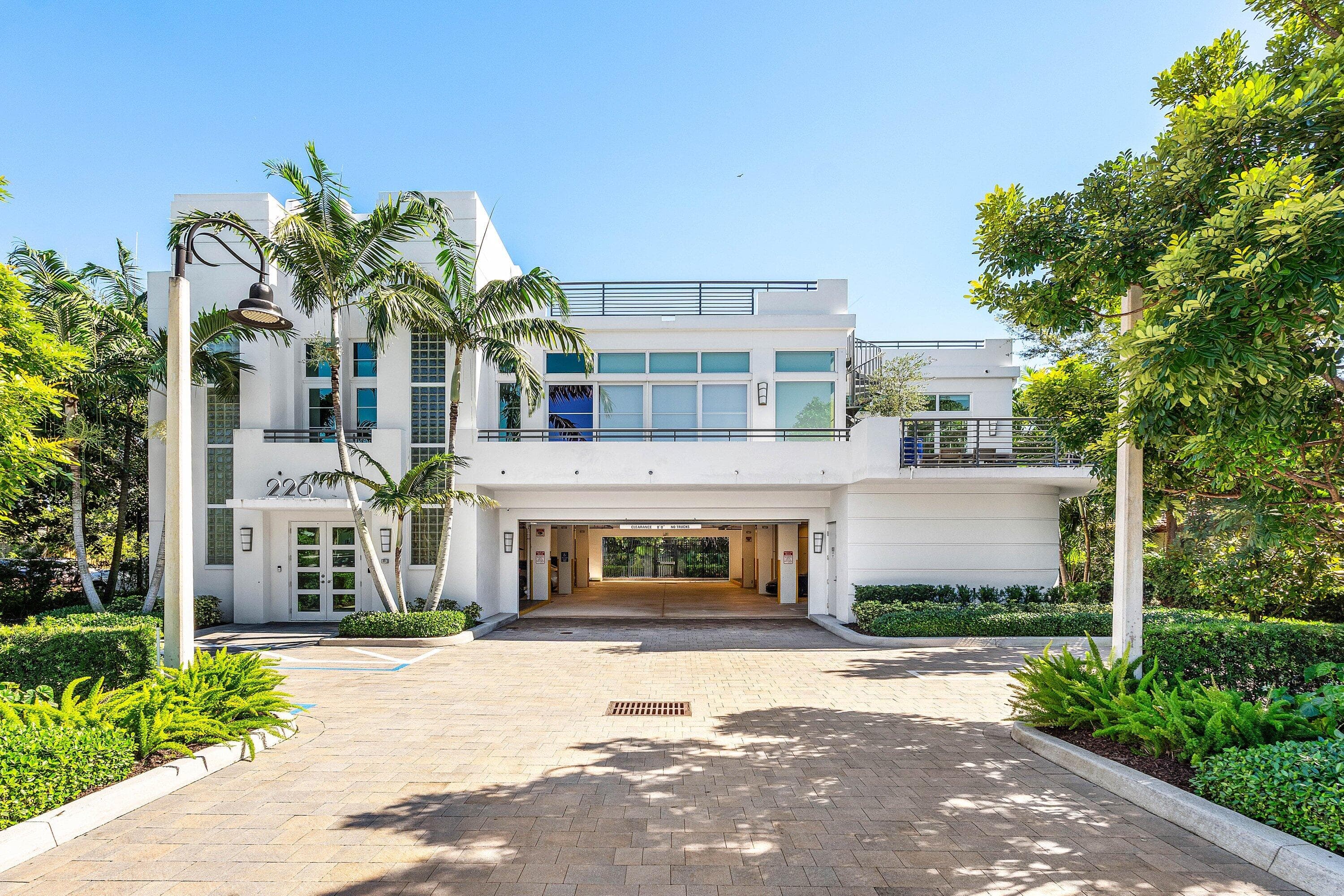 226 Palm Court, Delray Beach, FL 33444 — photo 2 of 82