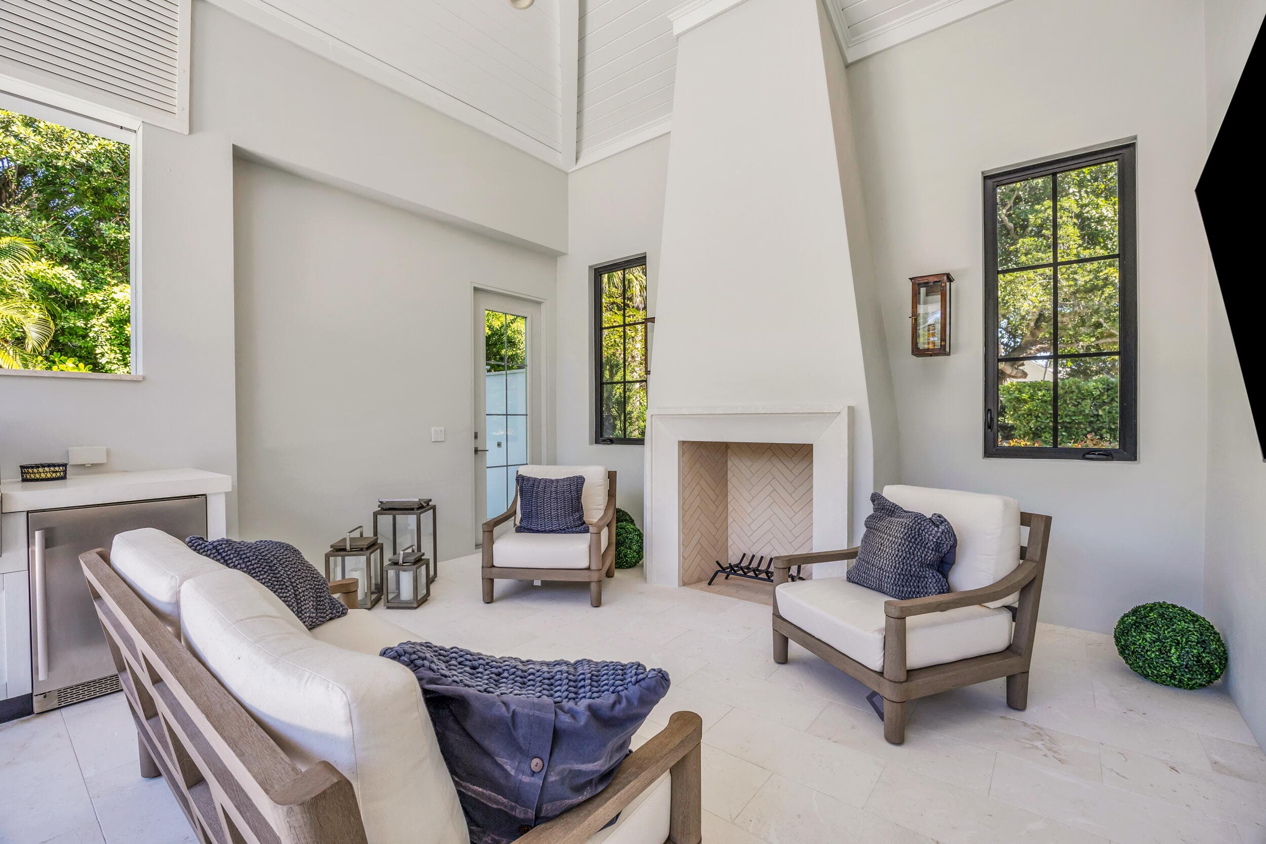 44 S Beach Road, Jupiter Island, FL 33455 — photo 72 of 75