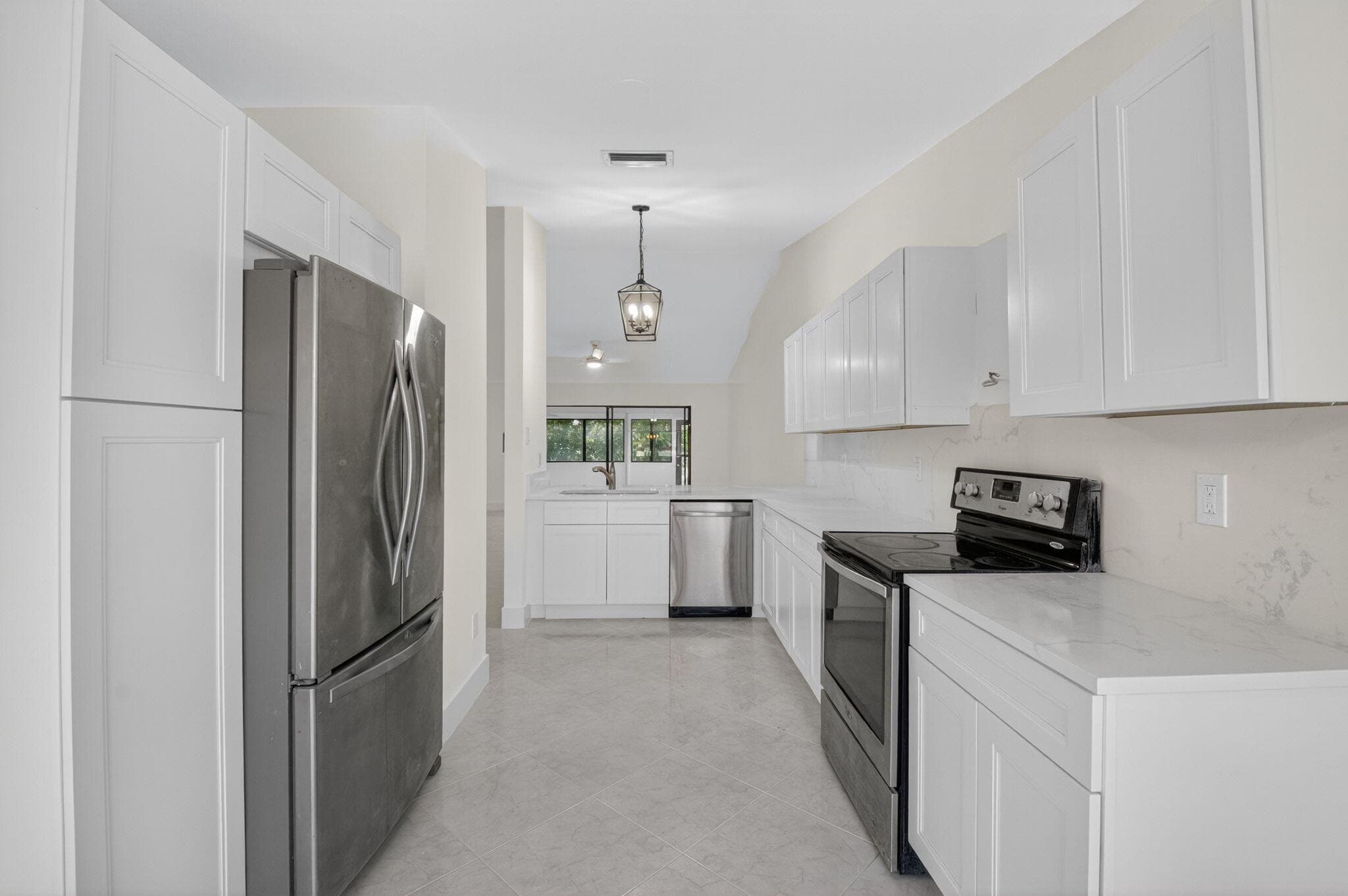 29 Fawlkland Circle, Boynton Beach, FL 33426 — photo 9 of 24