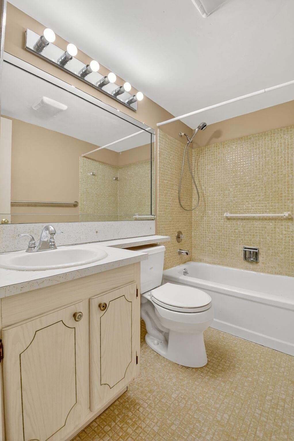 265 Windsor L, West Palm Beach, FL 33417 — photo 12 of 41