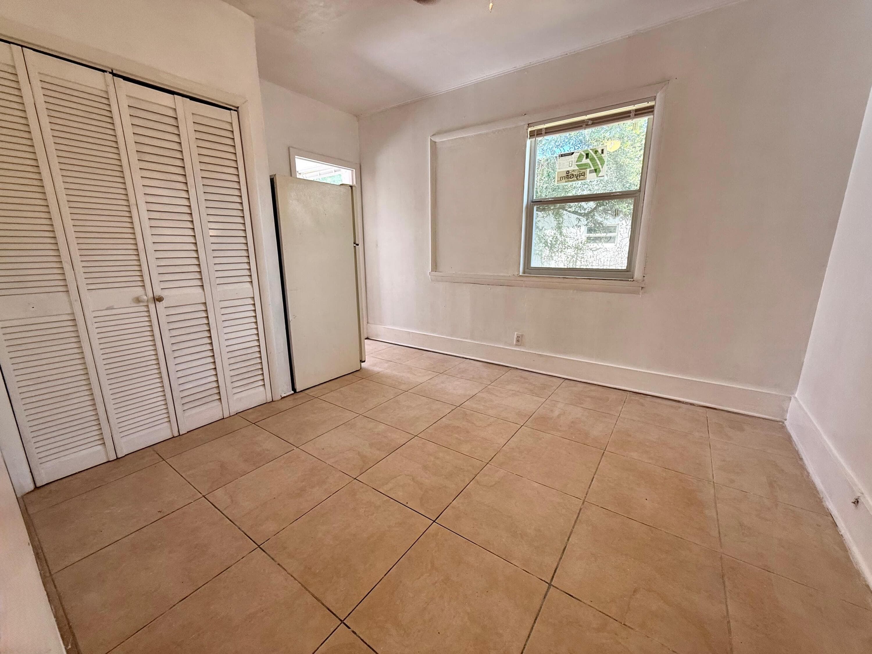926 33rd Street Back, West Palm Beach, FL 33407 — photo 4 of 7