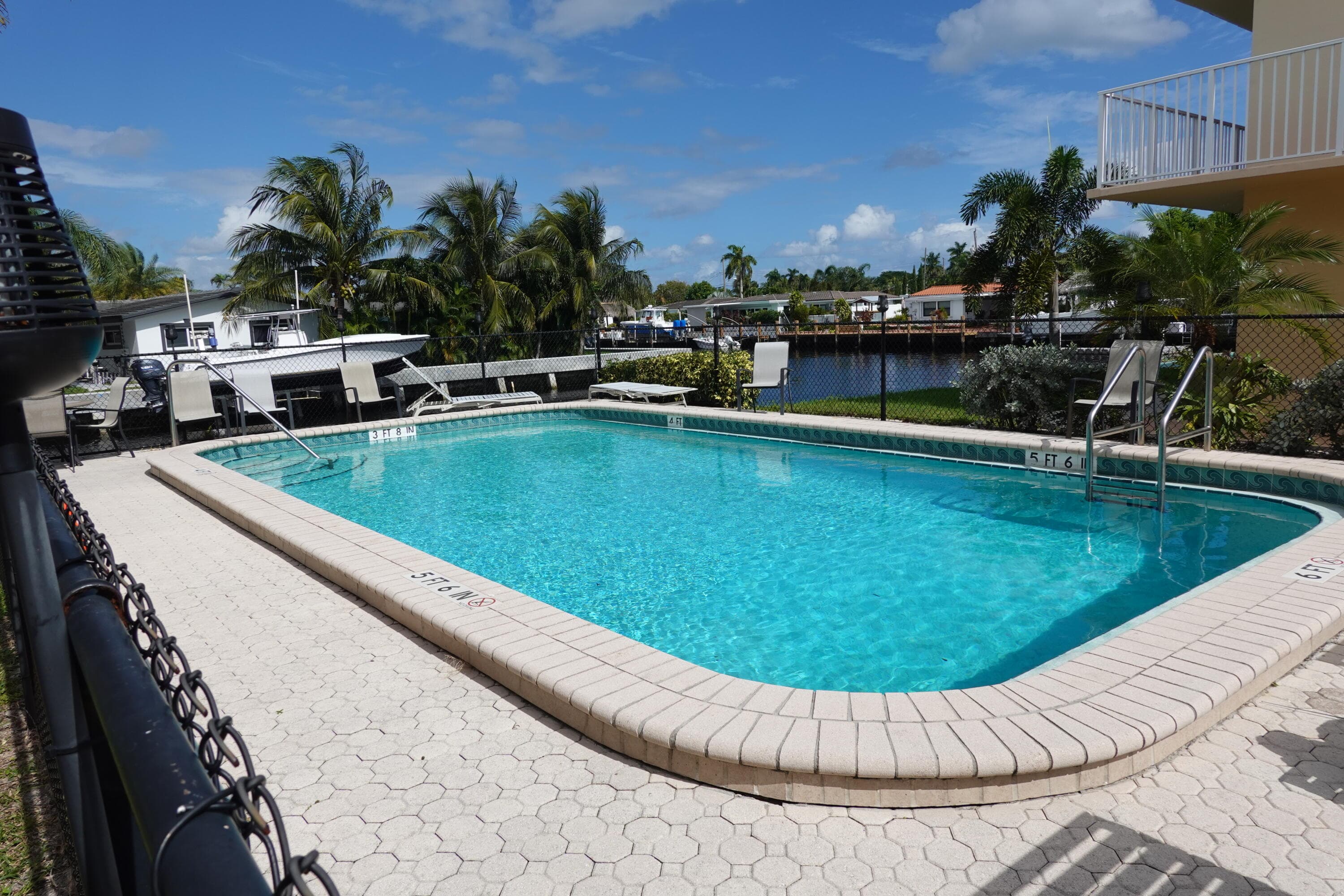 301 E Mcnab Road 113, Pompano Beach, FL 33060 — photo 1 of 21