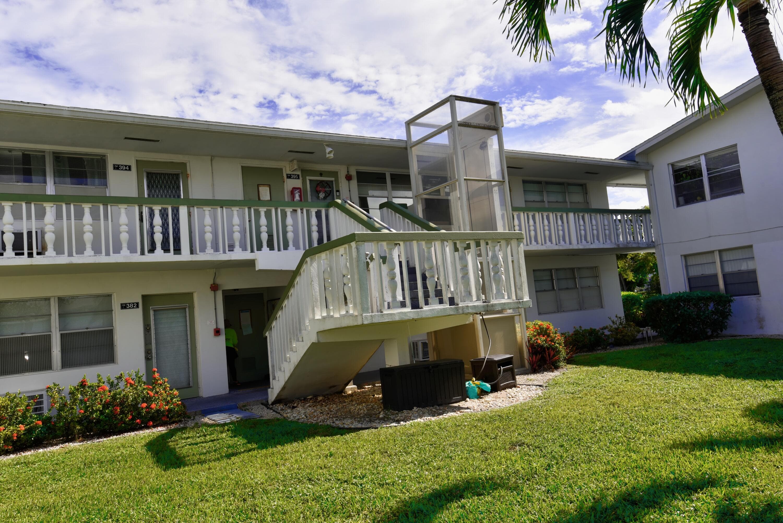 383 Markham R, Deerfield Beach, FL 33442 — photo 9 of 18