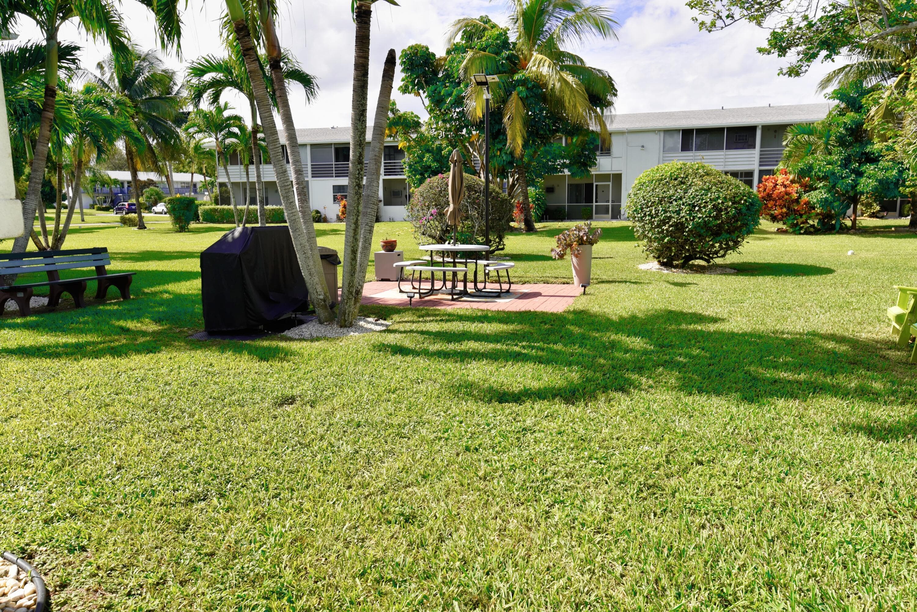 383 Markham R, Deerfield Beach, FL 33442 — photo 10 of 18