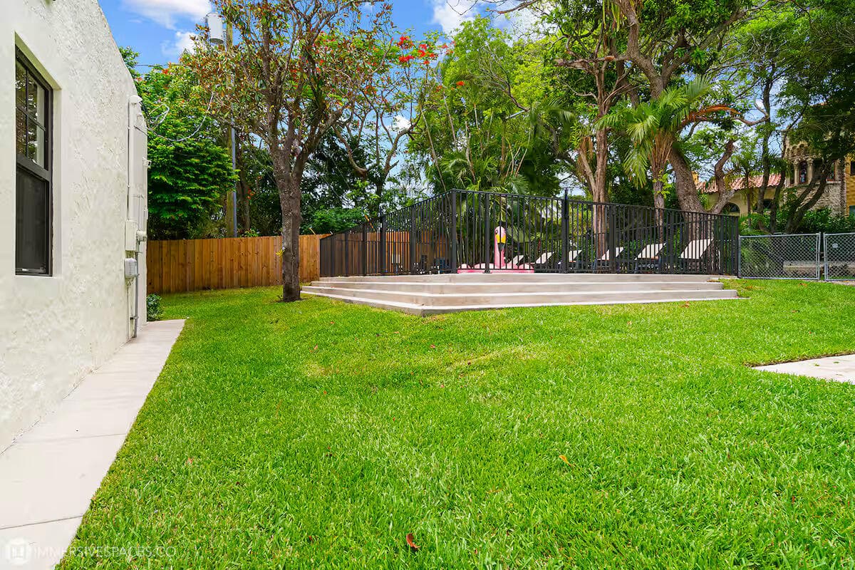 828 35th Street, West Palm Beach, FL 33407 — photo 32 of 33