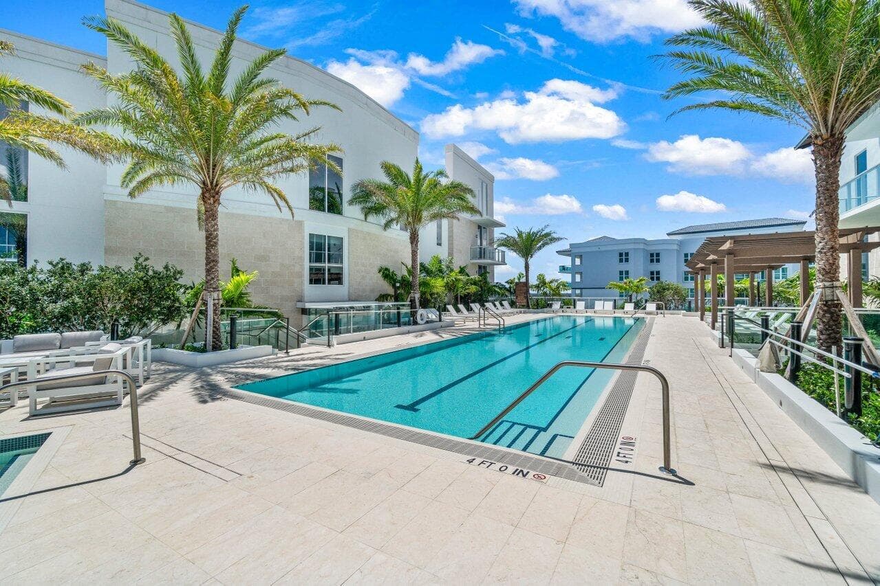 220 SE Mizner Boulevard 810, Boca Raton, FL 33432 — photo 24 of 39