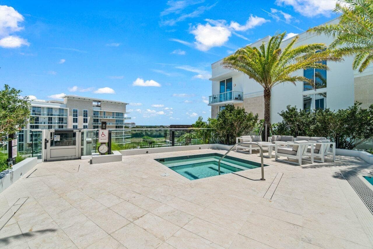 220 SE Mizner Boulevard 810, Boca Raton, FL 33432 — photo 26 of 39