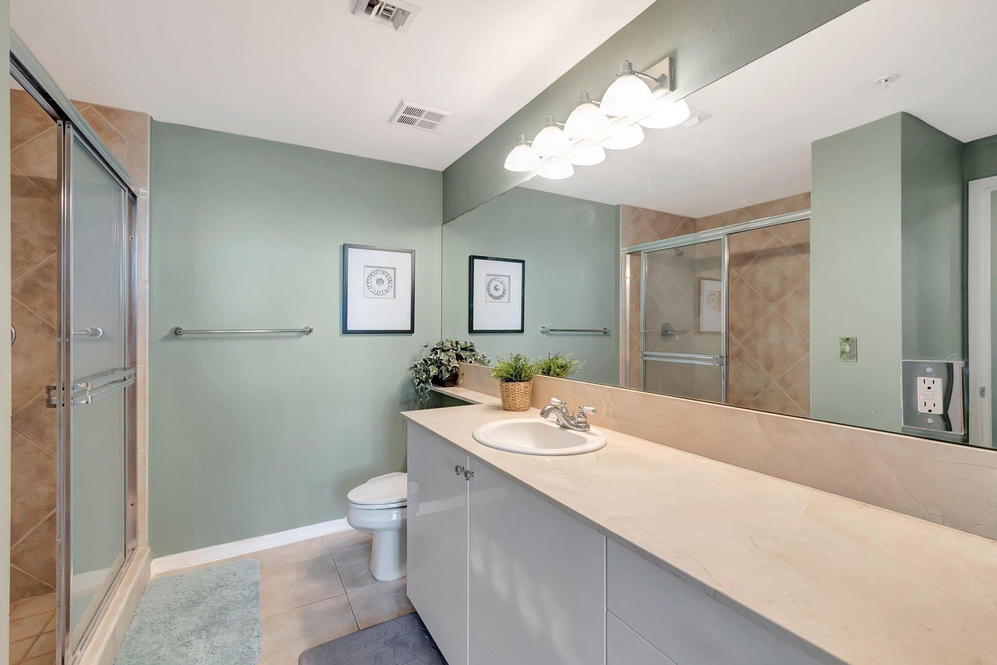 806 E Windward Way 401, Lantana, FL 33462 — photo 17 of 26