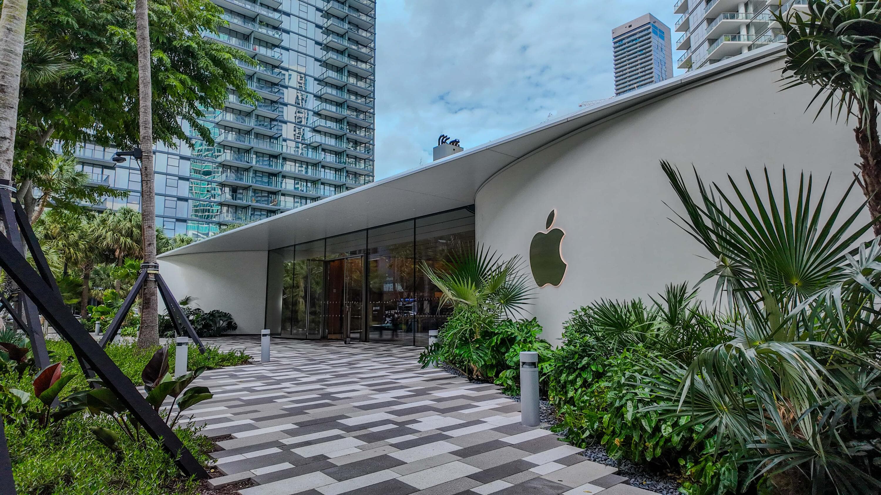 851 NE 1st Avenue 812, Miami, FL 33132 — photo 56 of 84